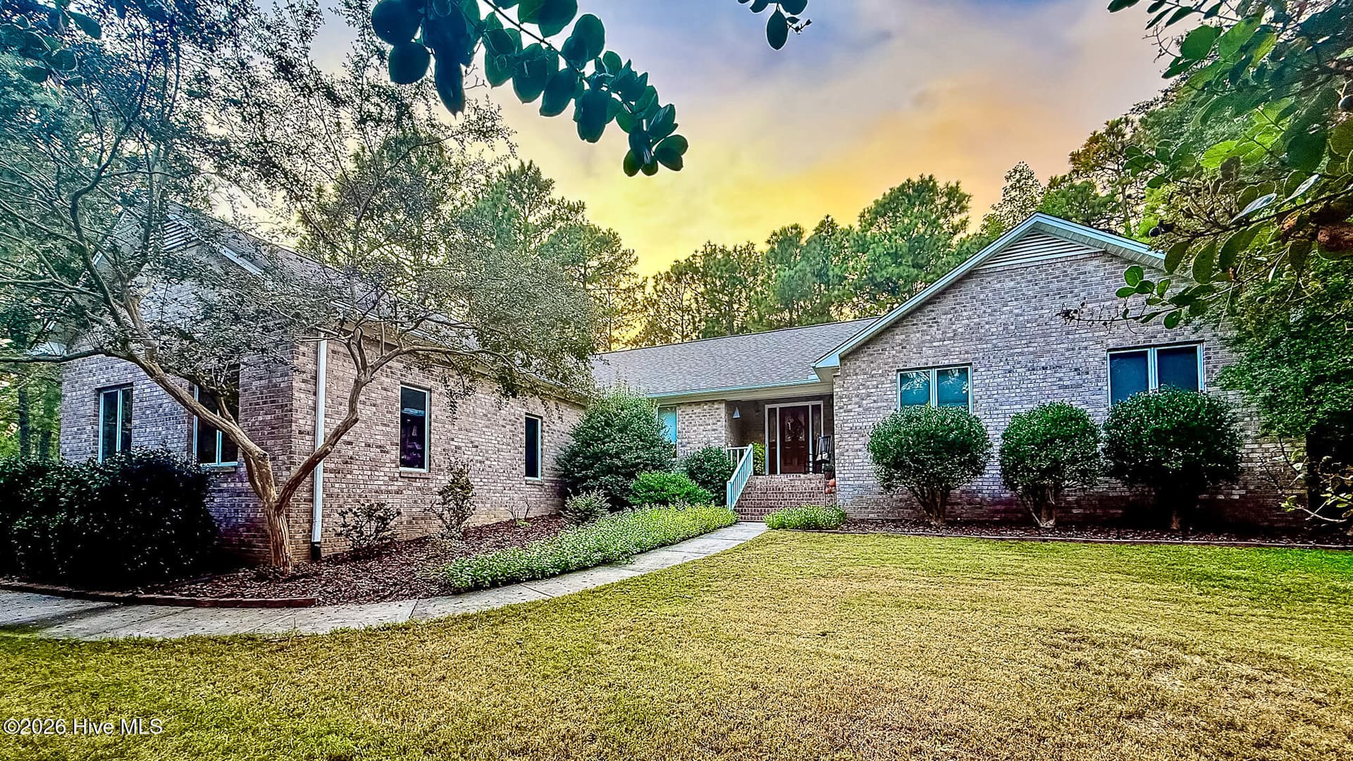 186 James Drive, West End, NC 27376