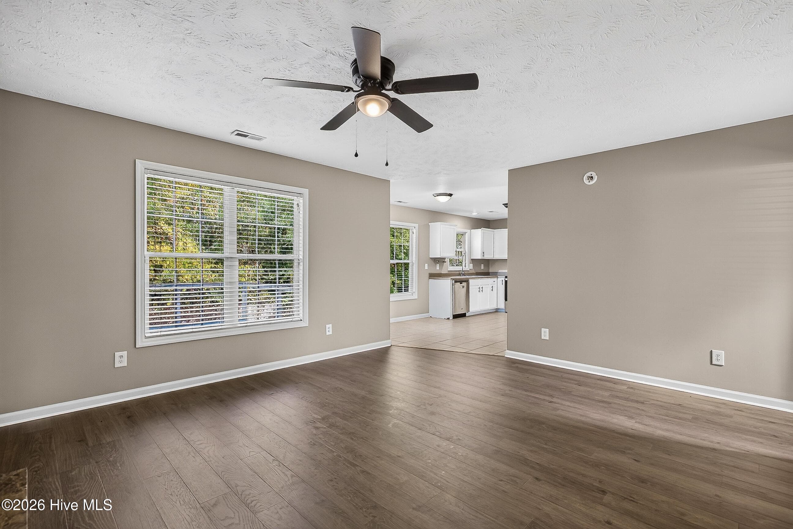 Single Family Residence at 172 E Ridge Court, Jacksonville, NC 28540, photo 13 of 50