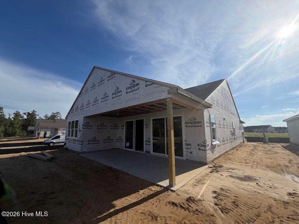 Single Family Residence at 4293 Farmfield Drive, Navassa, NC 28451, photo 2 of 11