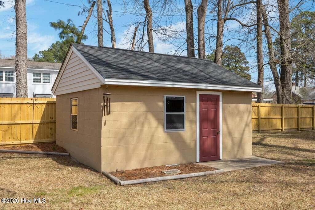 WORKSHOP/SHED - 1307 N Respess Street, Washington, NC 27889