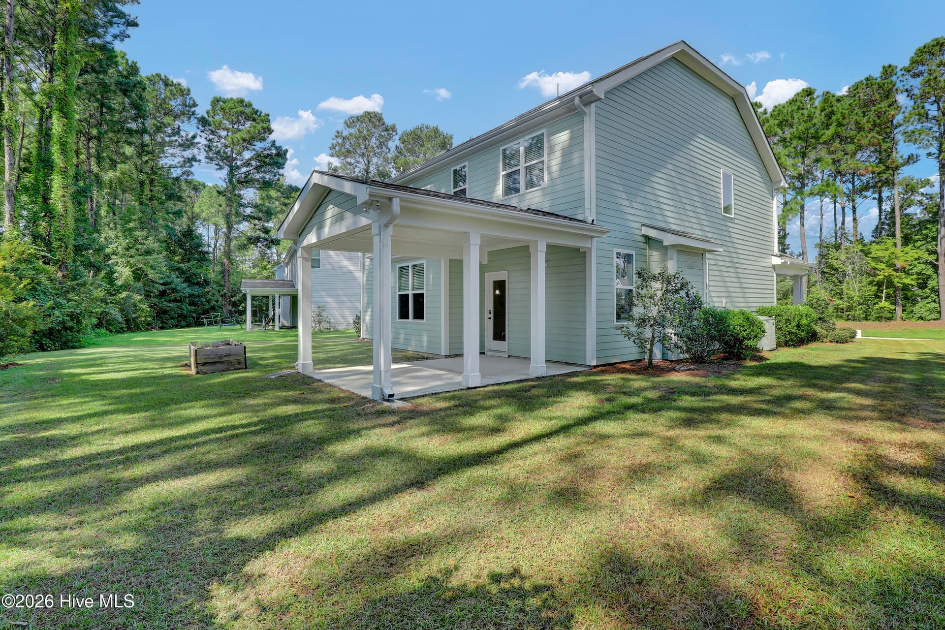 Single Family Residence at 506 W Red Head Circle, Sneads Ferry, NC 28460, photo 32 of 63