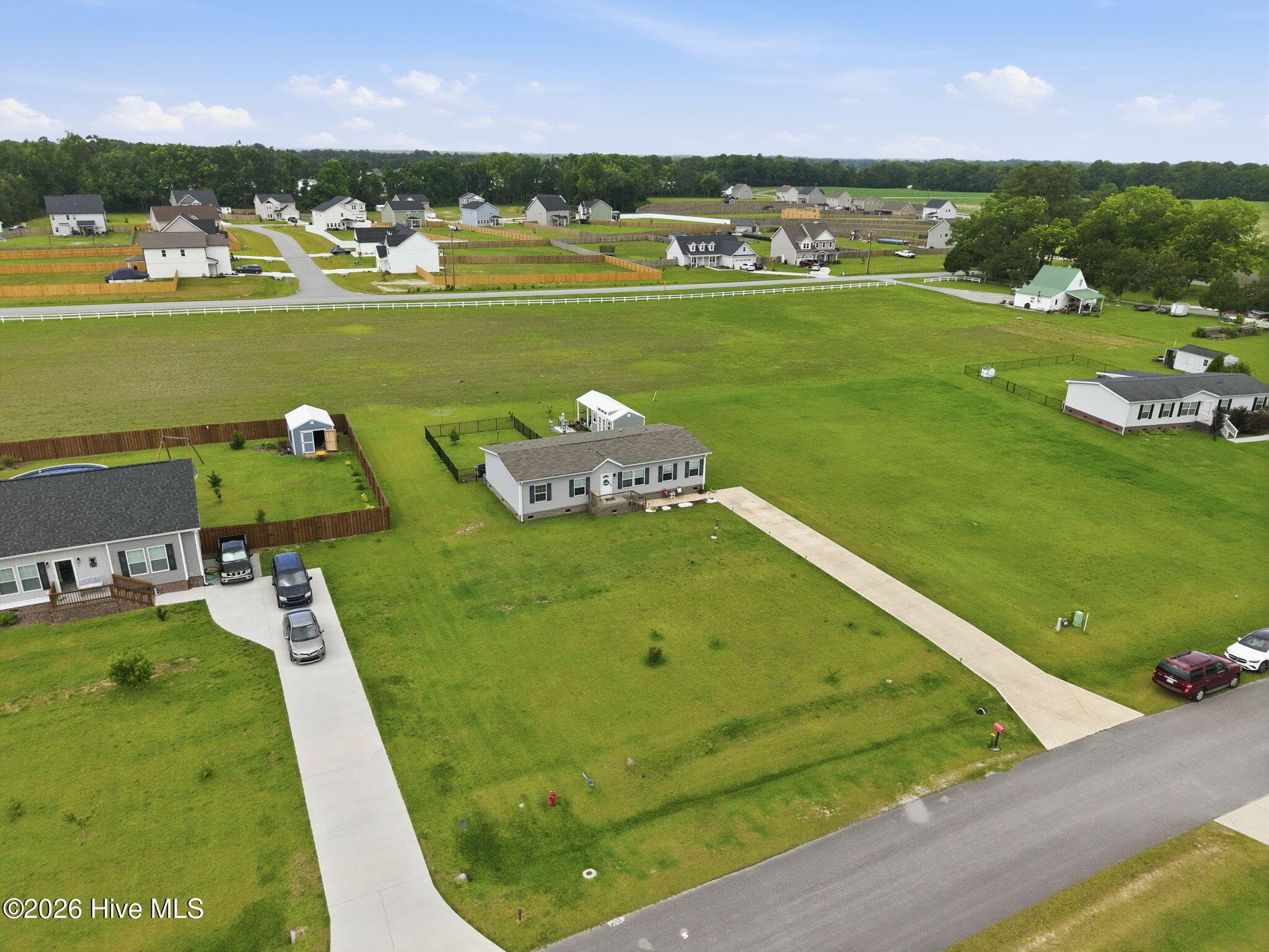 Manufactured Home at 203 Magnolia Drive, Stella, NC 28582, photo 37 of 40