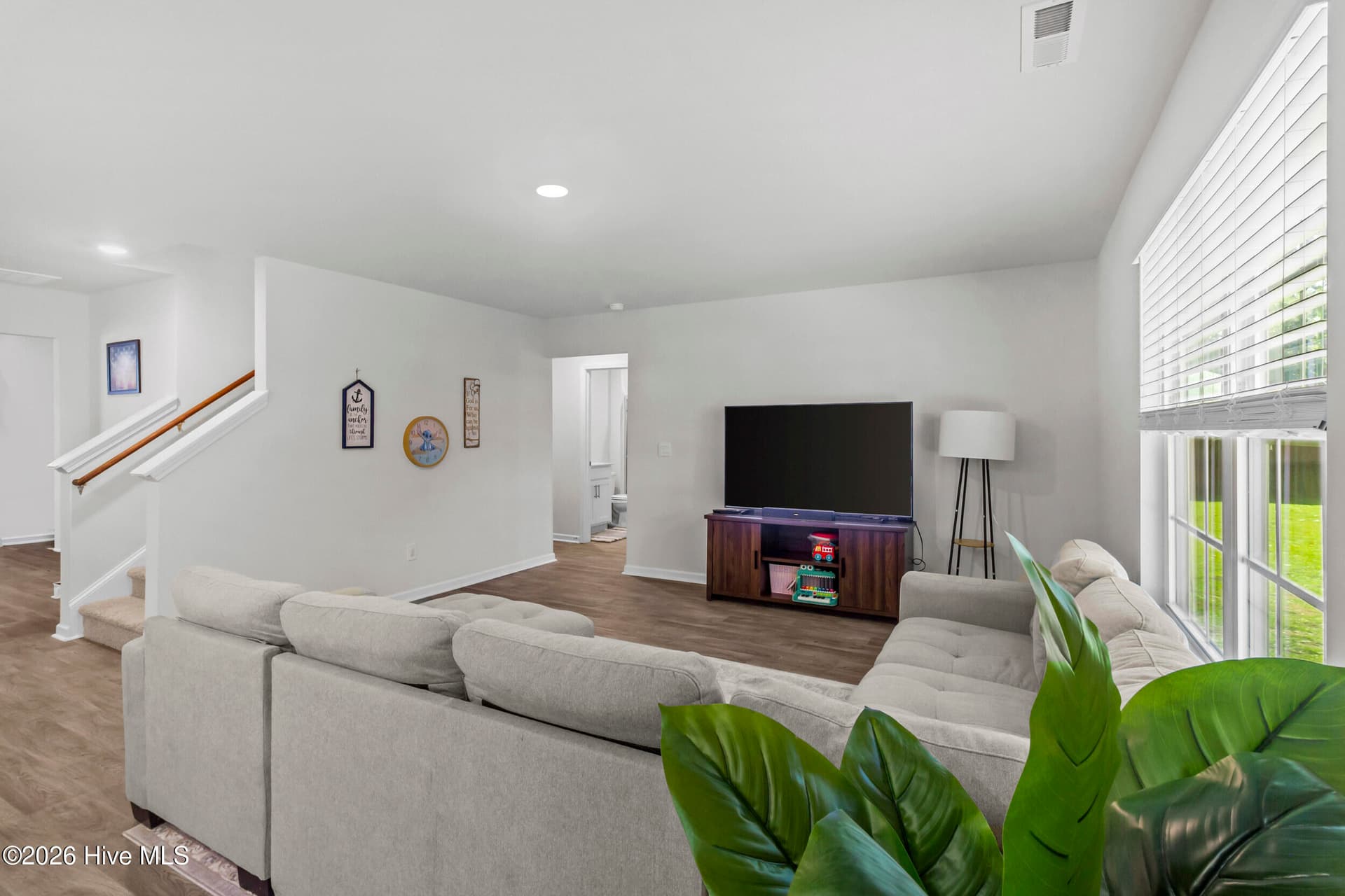 Open Living Area - 4019 Emerald View, New Bern, NC 28560