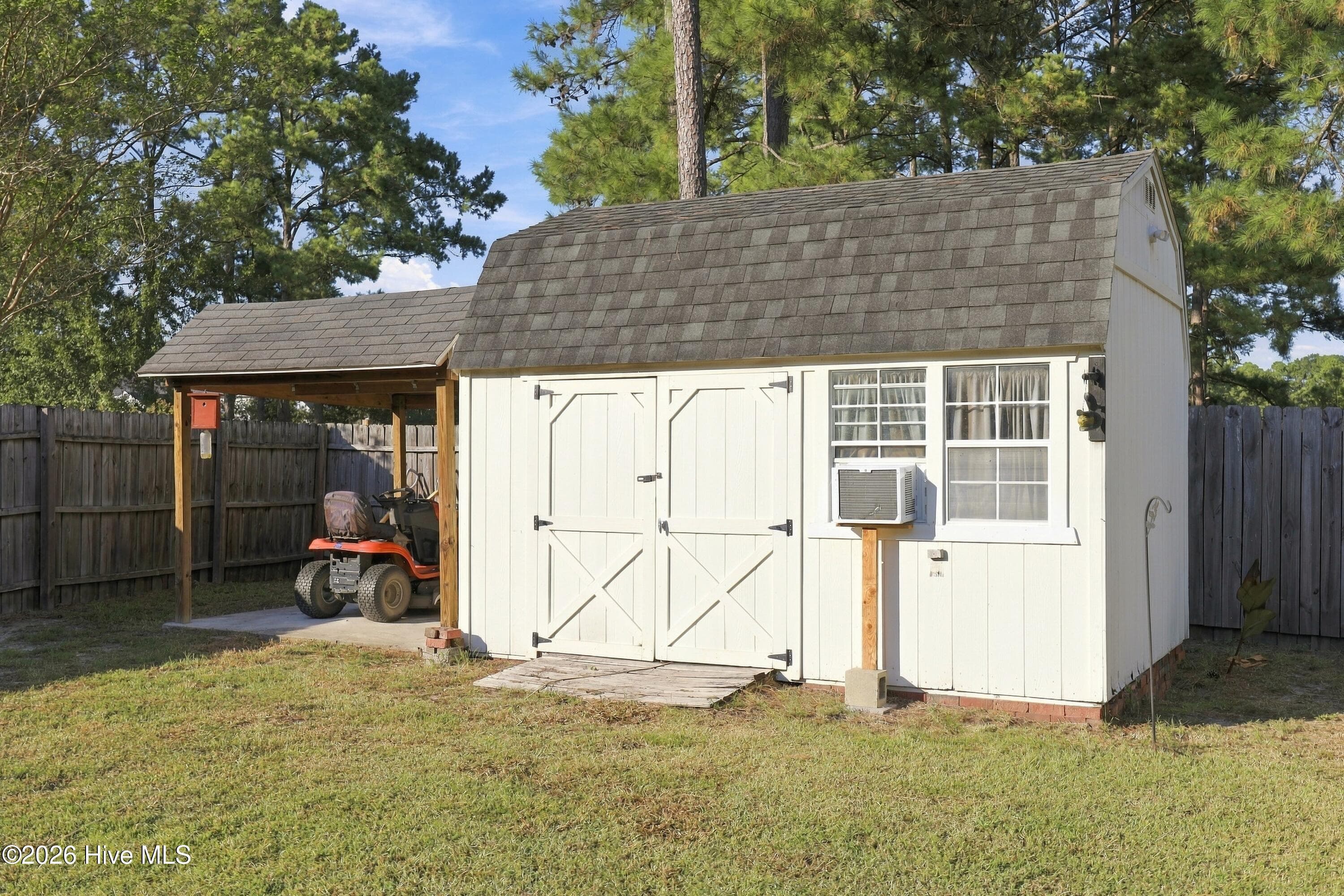 Manufactured Home at 683 Bay Harbor Drive, Hampstead, NC 28443, photo 34 of 40