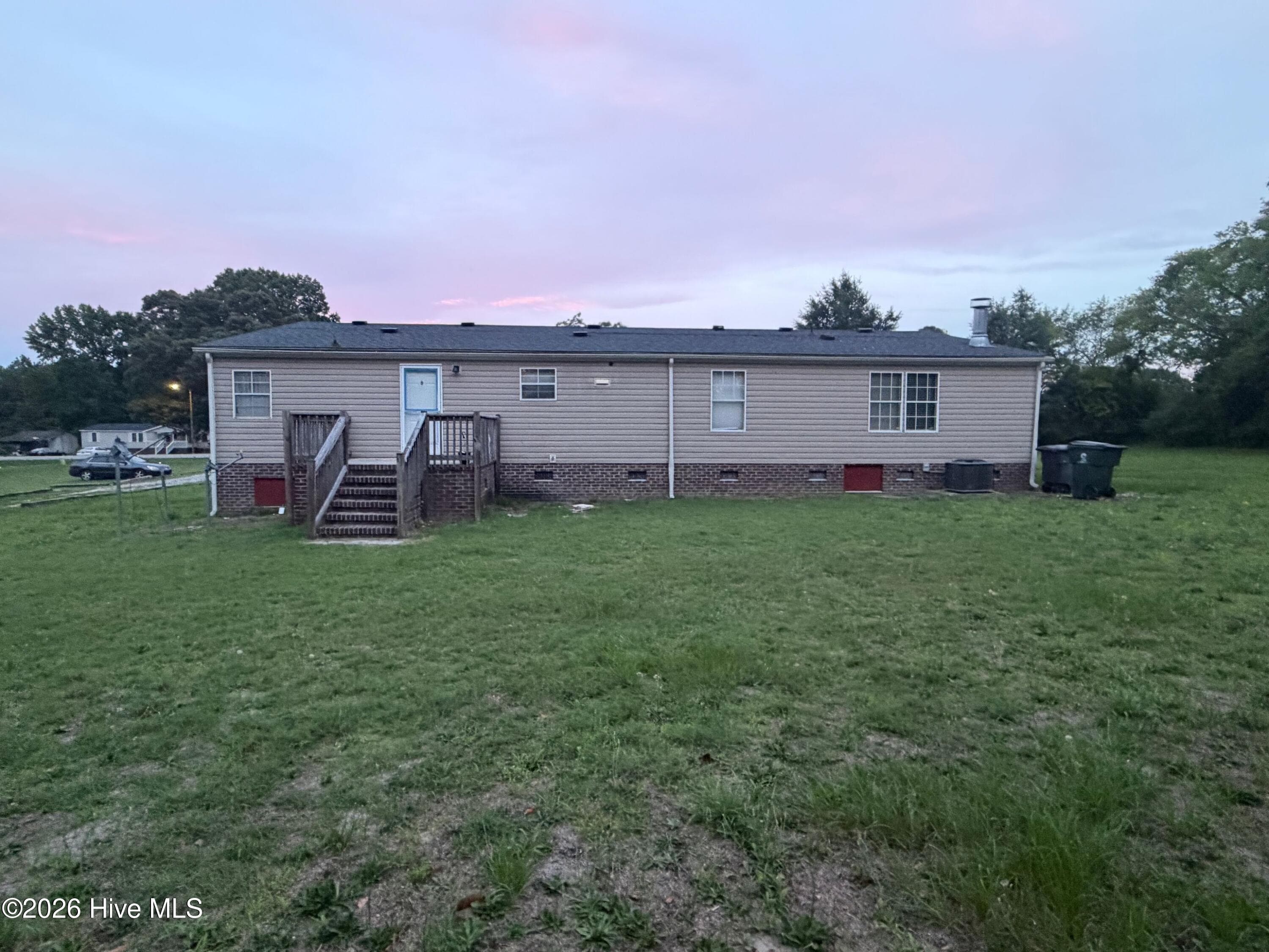 Manufactured Home at 1110 E Northern Boulevard, Tarboro, NC 27886, Tarboro, photo 2 of 37