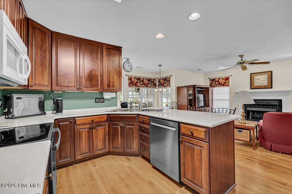 Single Family Residence at 7101 Crabwalk Court, Wilmington, NC 28405, photo 15 of 54
