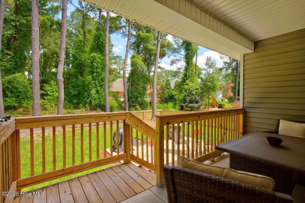 Single Family Residence at 1109 Coral Reef Drive, New Bern, NC 28560, photo 27 of 39