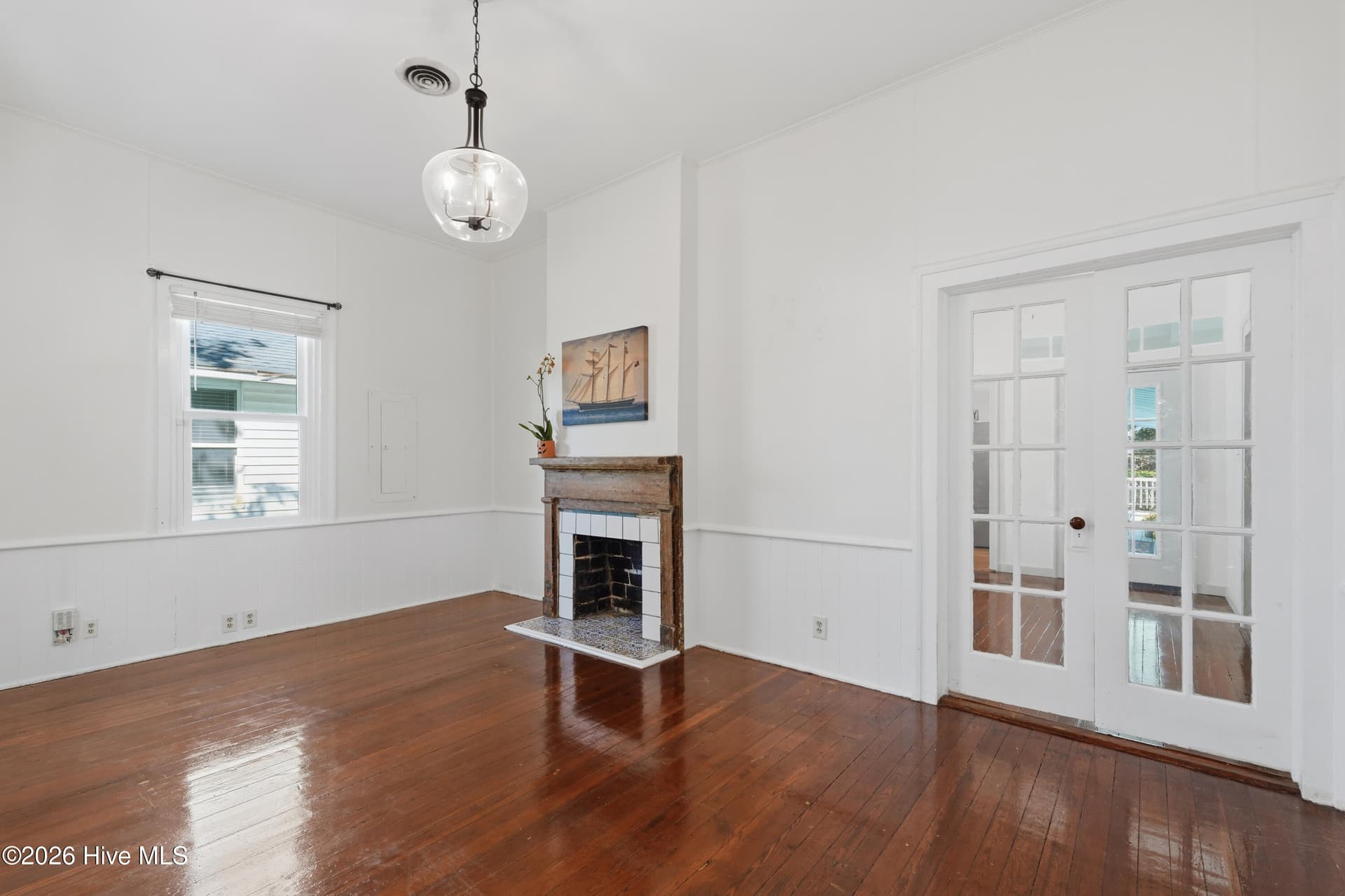 Single Family Residence at 619 S 6th Street, Wilmington, NC 28401, photo 8 of 54