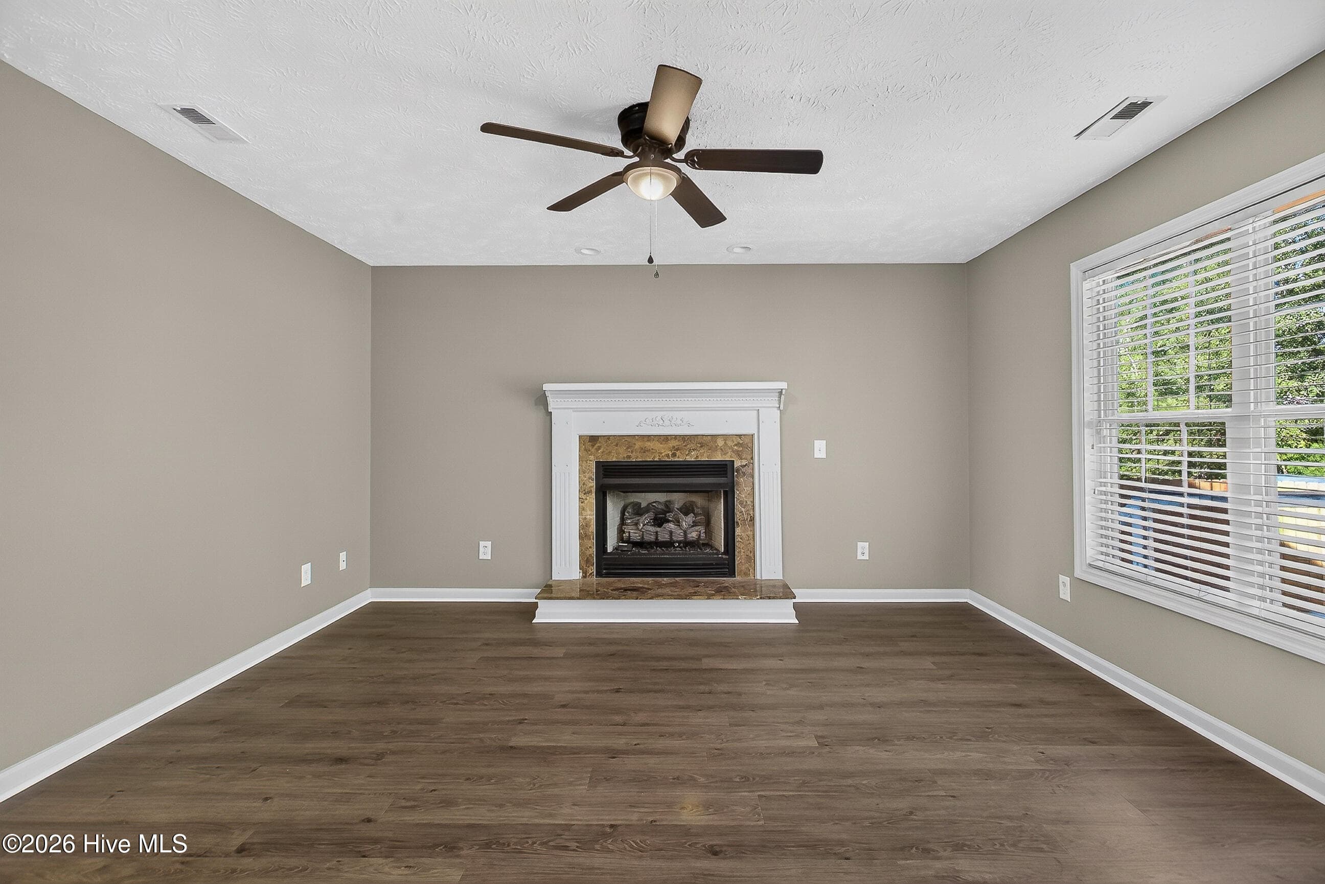 Single Family Residence at 172 E Ridge Court, Jacksonville, NC 28540, photo 12 of 50