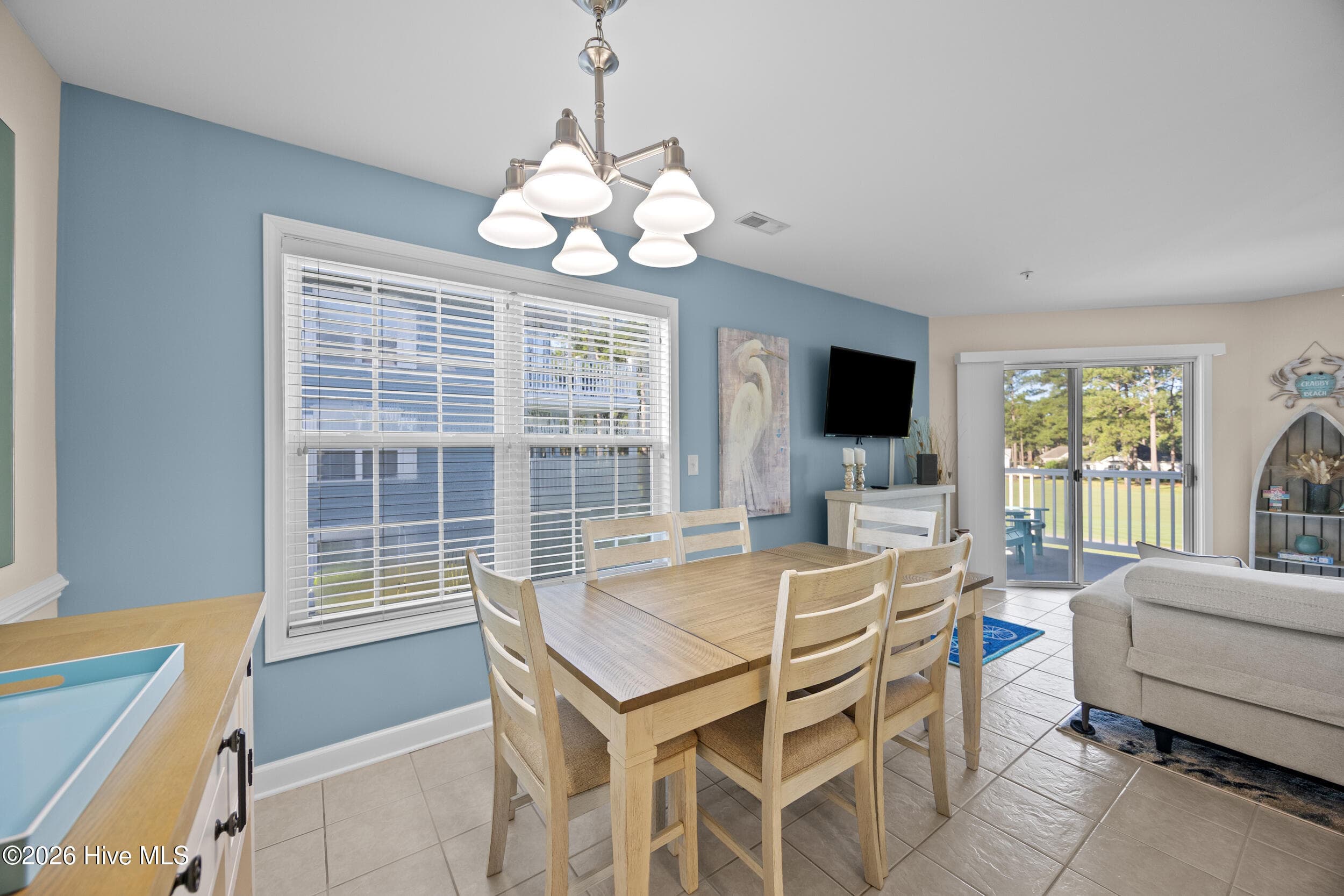 Villa - Casual Dining with seating for 6 - 1215 N Middleton Drive NW 2304, Calabash, NC 28467