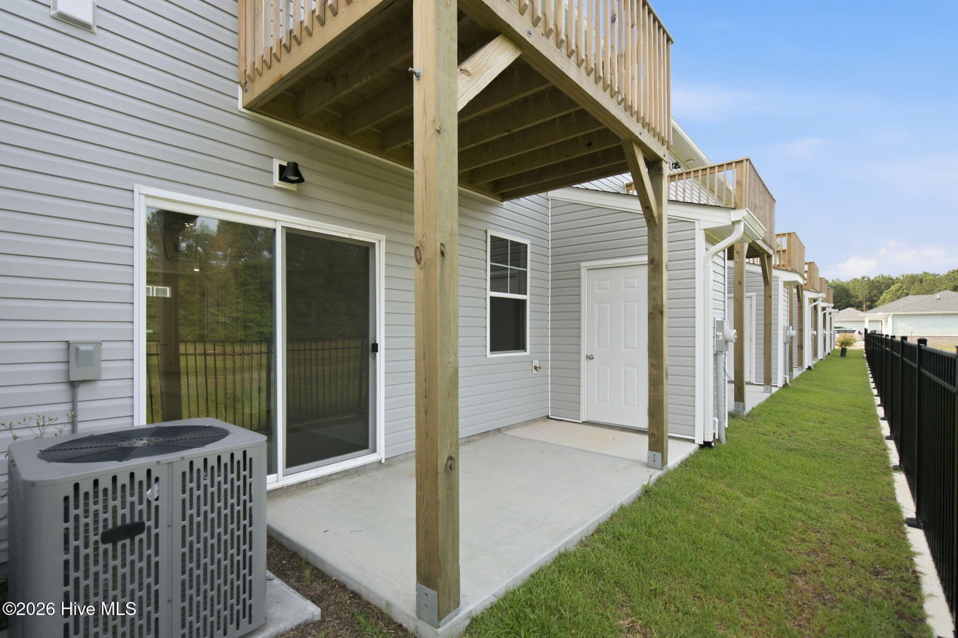Townhouse at 221 Sandy Cove Lane, Sneads Ferry, NC 28460, photo 3 of 28