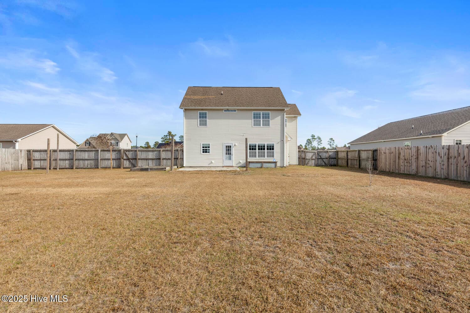 Single Family Residence at 405 Duncan Drive S, Richlands, NC 28574, photo 32 of 34