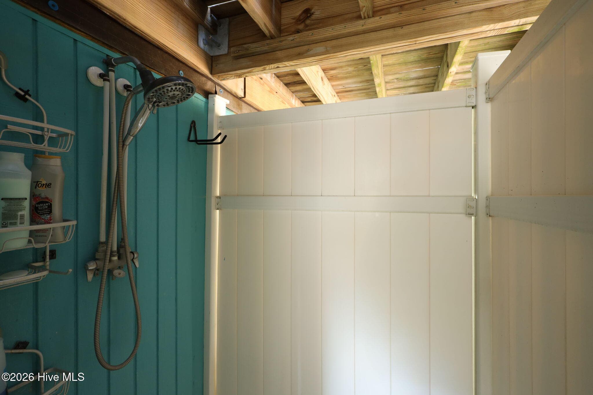 Enclosed Outdoor Shower - 1607 Emerald Drive, Emerald Isle, NC 28594