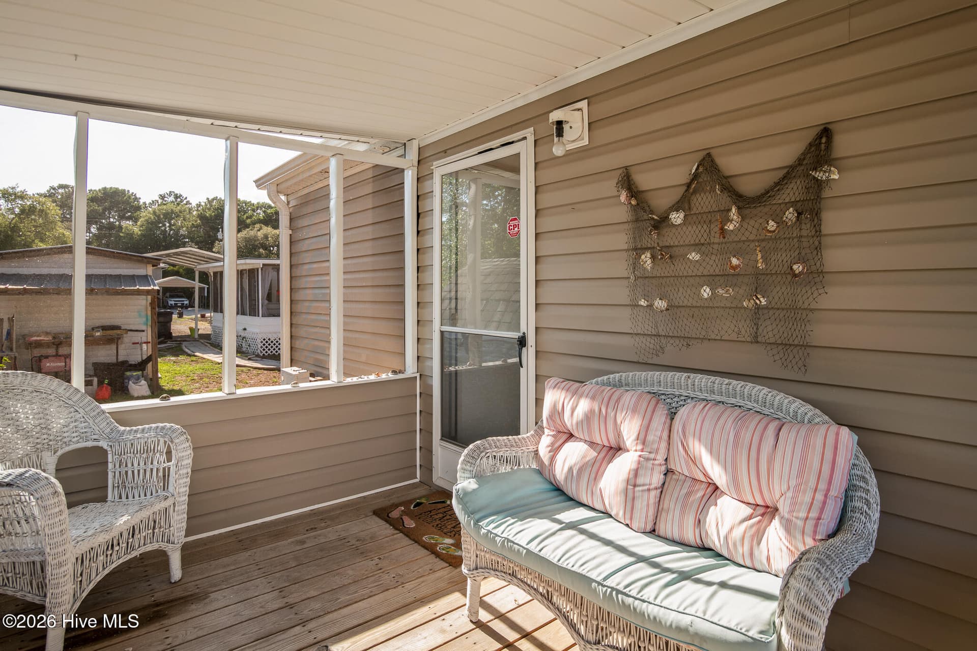 Manufactured Home at 1989 Scotch Sea Lane SW, Supply, NC 28462, photo 16 of 49