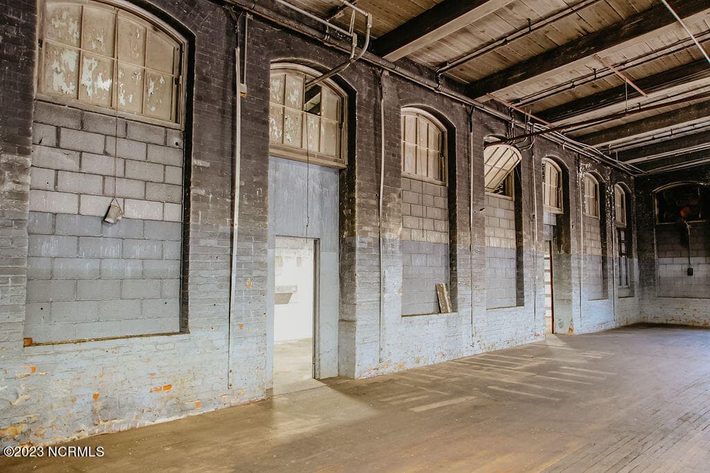 Warehouse at 340 Seaboard Street, Vass, NC 28394, photo 5 of 5