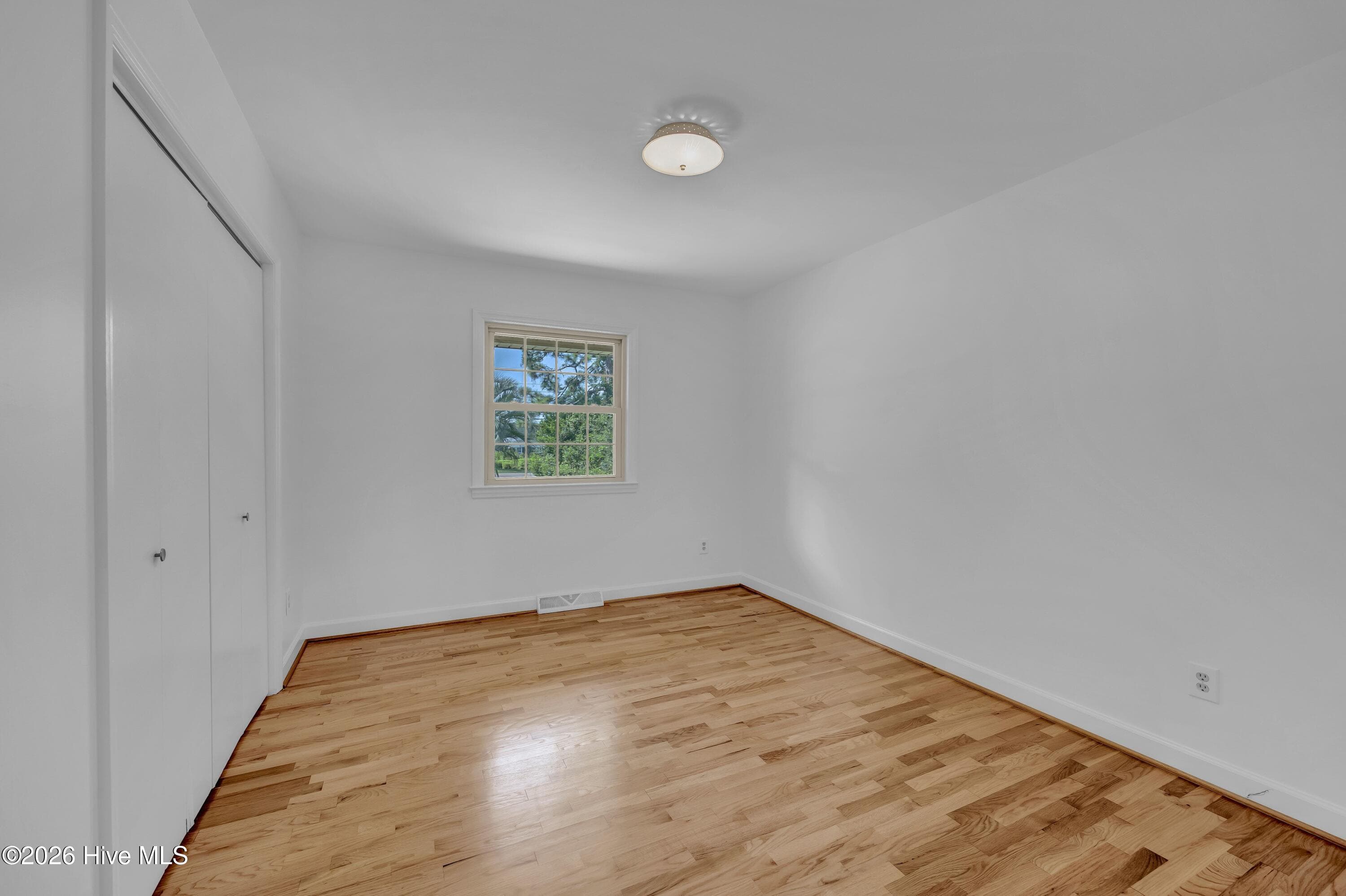 Single Family Residence at 5137 Clear Run Drive, Wilmington, NC 28403, photo 14 of 25