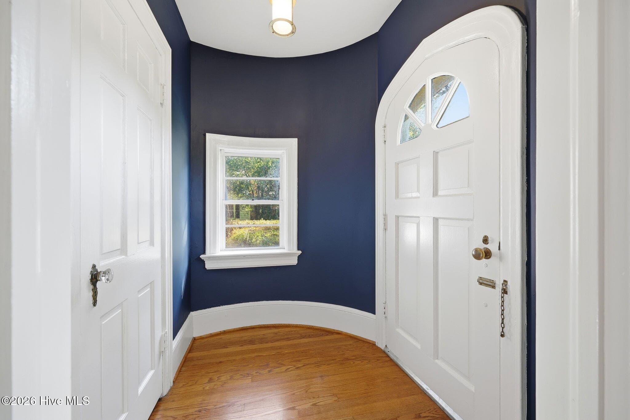 Single Family Residence at 1108 Summit Avenue, Washington, NC 27889, photo 3 of 49