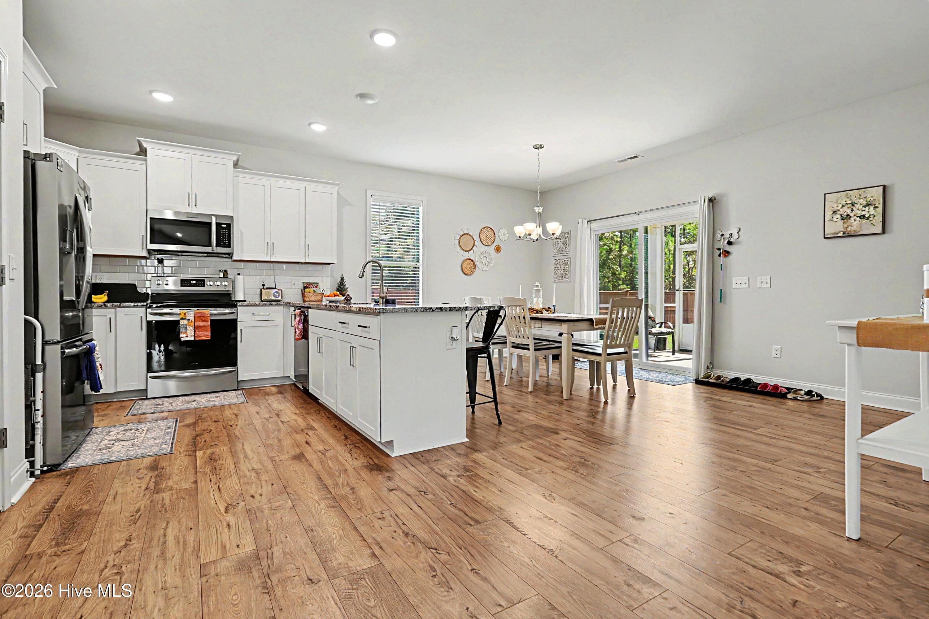 Single Family Residence at 25 S Beatrice Drive, Rocky Point, NC 28457, photo 13 of 39