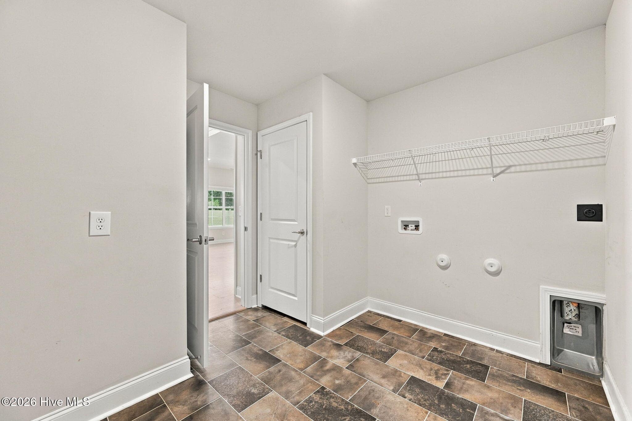 Single Family Residence at 744 Greenwich Place, Richlands, NC 28574, photo 21 of 54