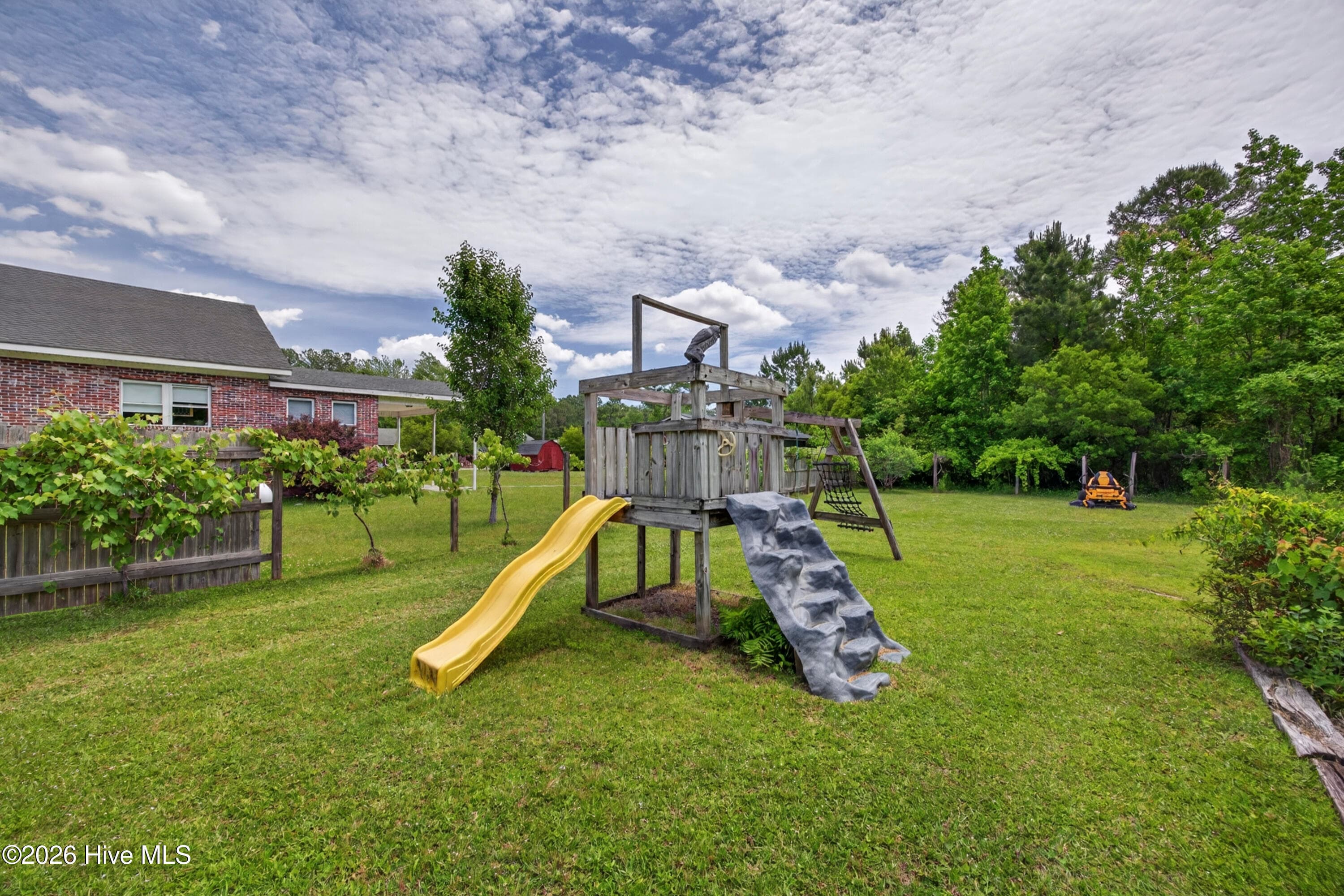Single Family Residence at 575 Island Creek Road, Rocky Point, NC 28457, photo 47 of 53