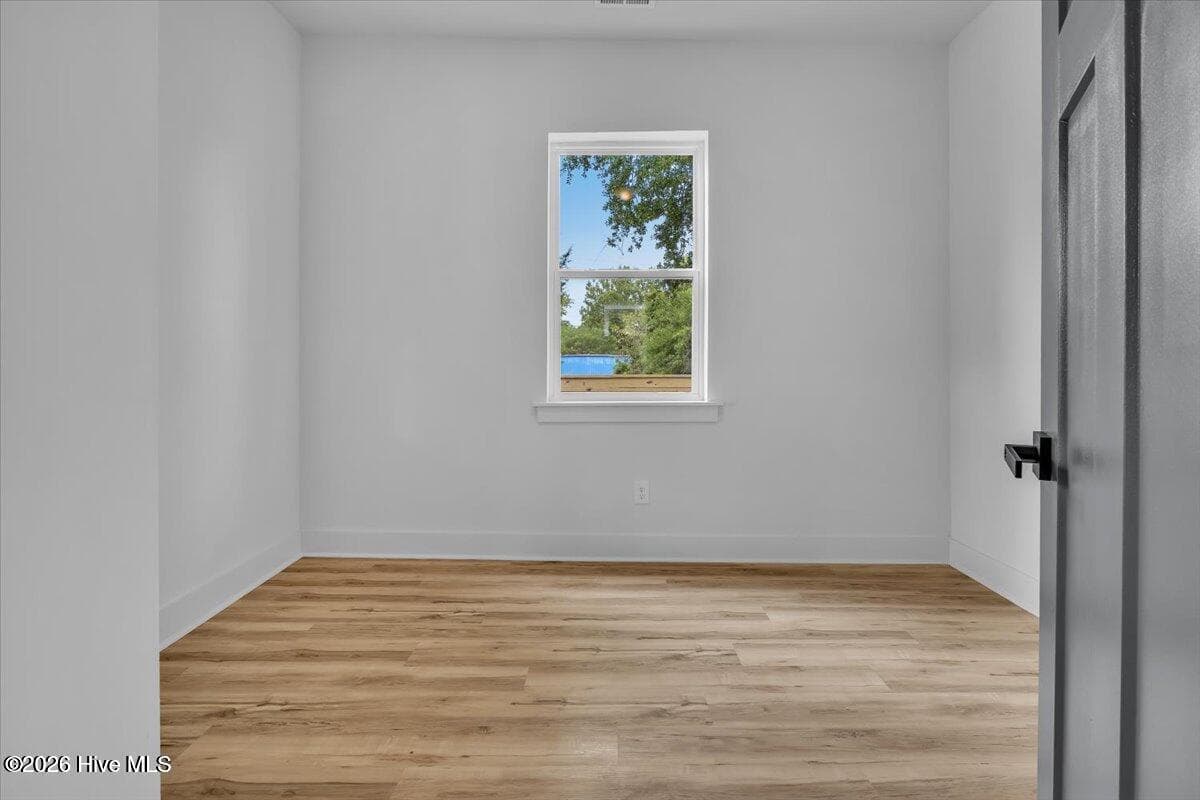 Single Family Residence at 1109 Dock Street, Wilmington, NC 28401, photo 8 of 24