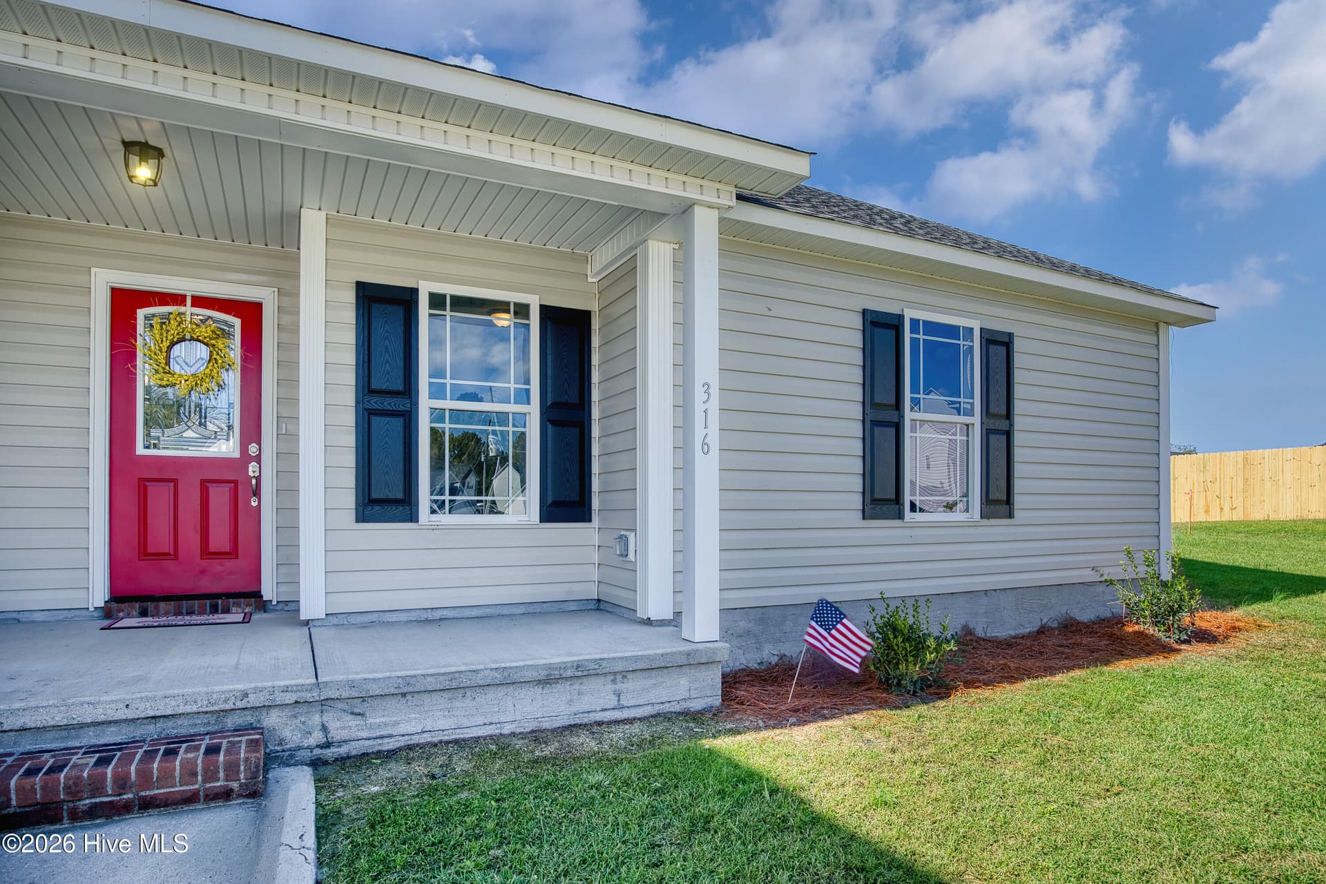 Single Family Residence at 316 Starky Drive, Richlands, NC 28574, photo 8 of 53