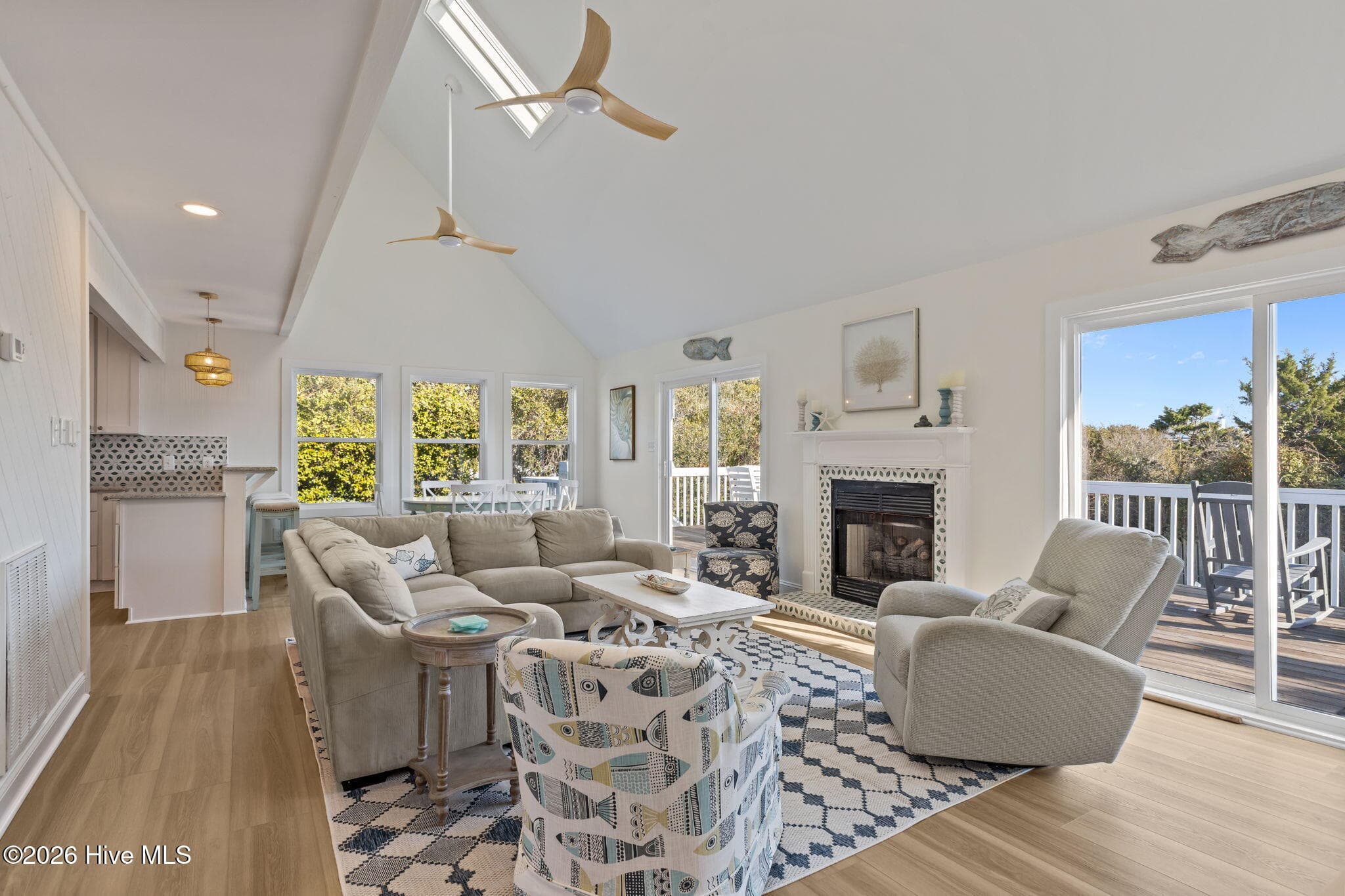Single Family Residence at 5423 Emerald Drive, Emerald Isle, NC 28594, photo 2 of 3
