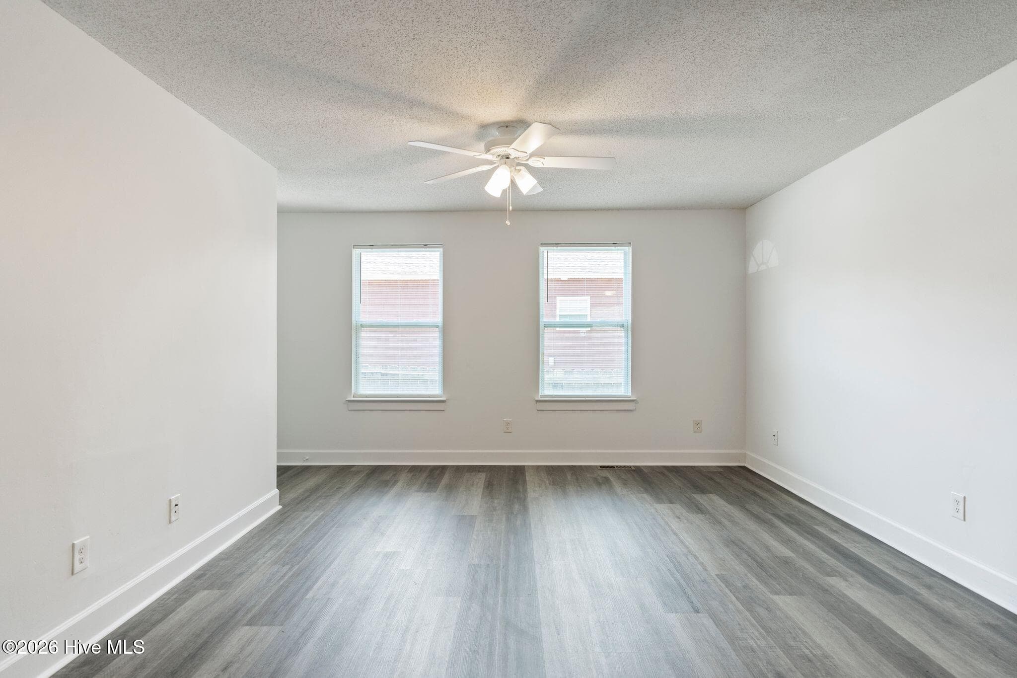Single Family Residence at 3913 Prices Lane, Wilmington, NC 28405, photo 9 of 56