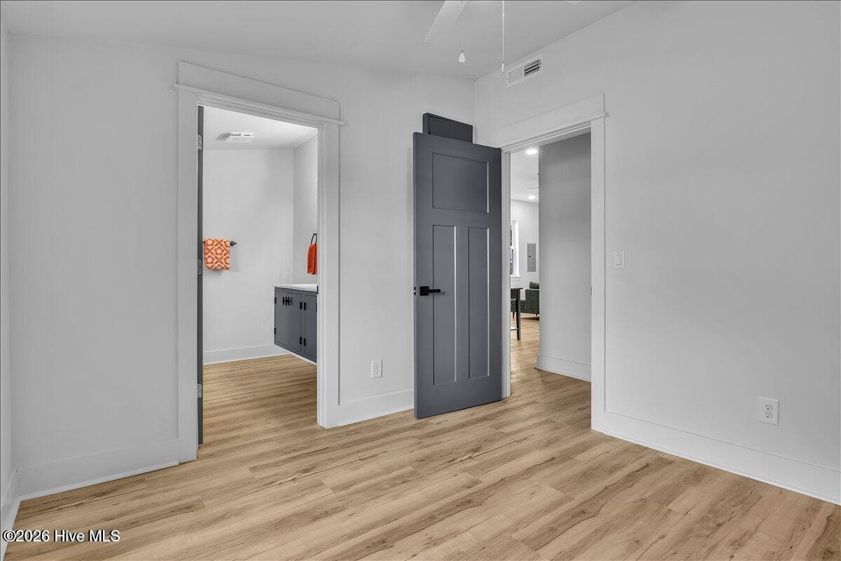 Single Family Residence at 1109 Dock Street, Wilmington, NC 28401, photo 14 of 24