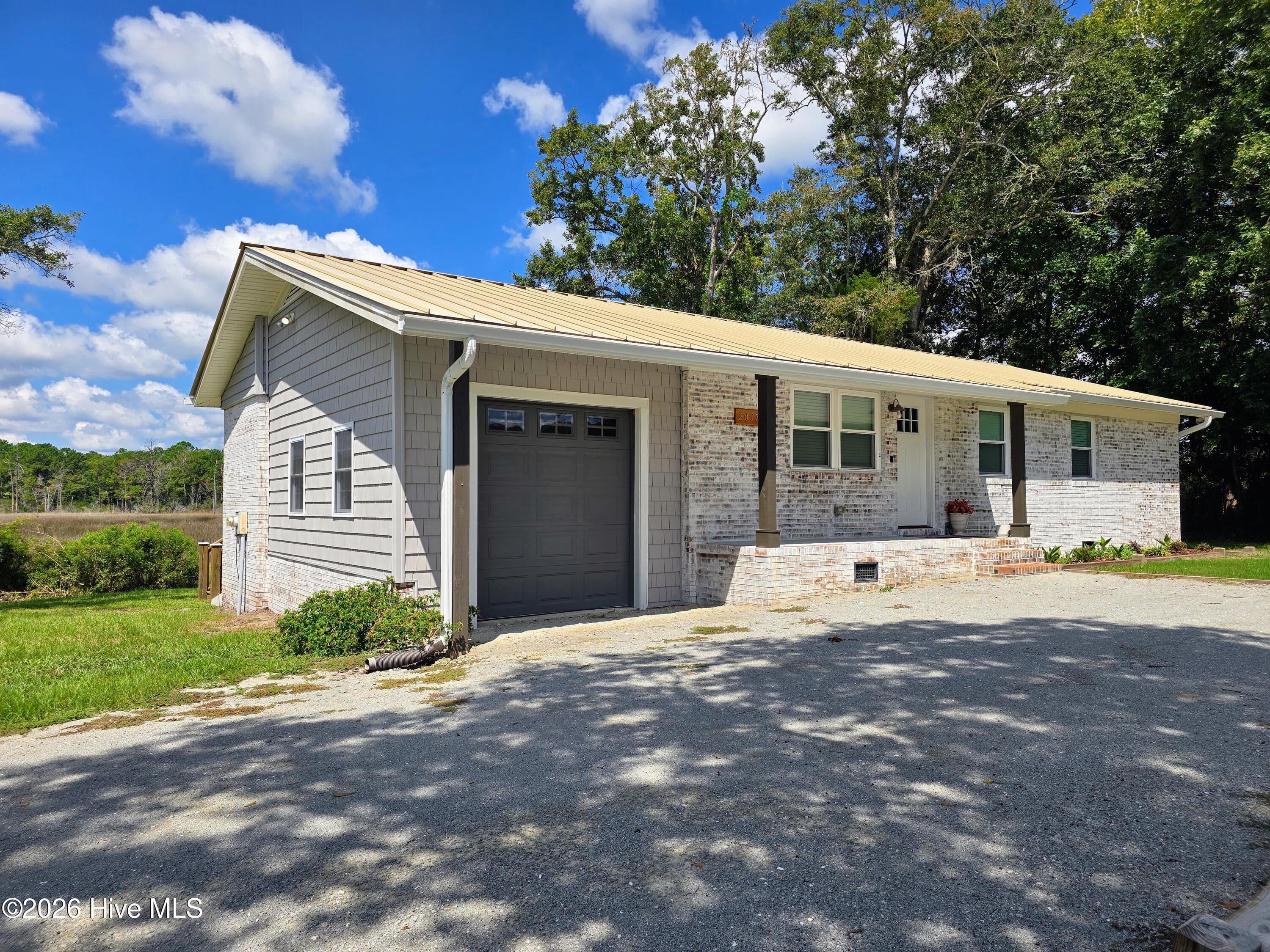 Single Family Residence at 2037 Oxpen Road SW, Supply, NC 28462, photo 7 of 73