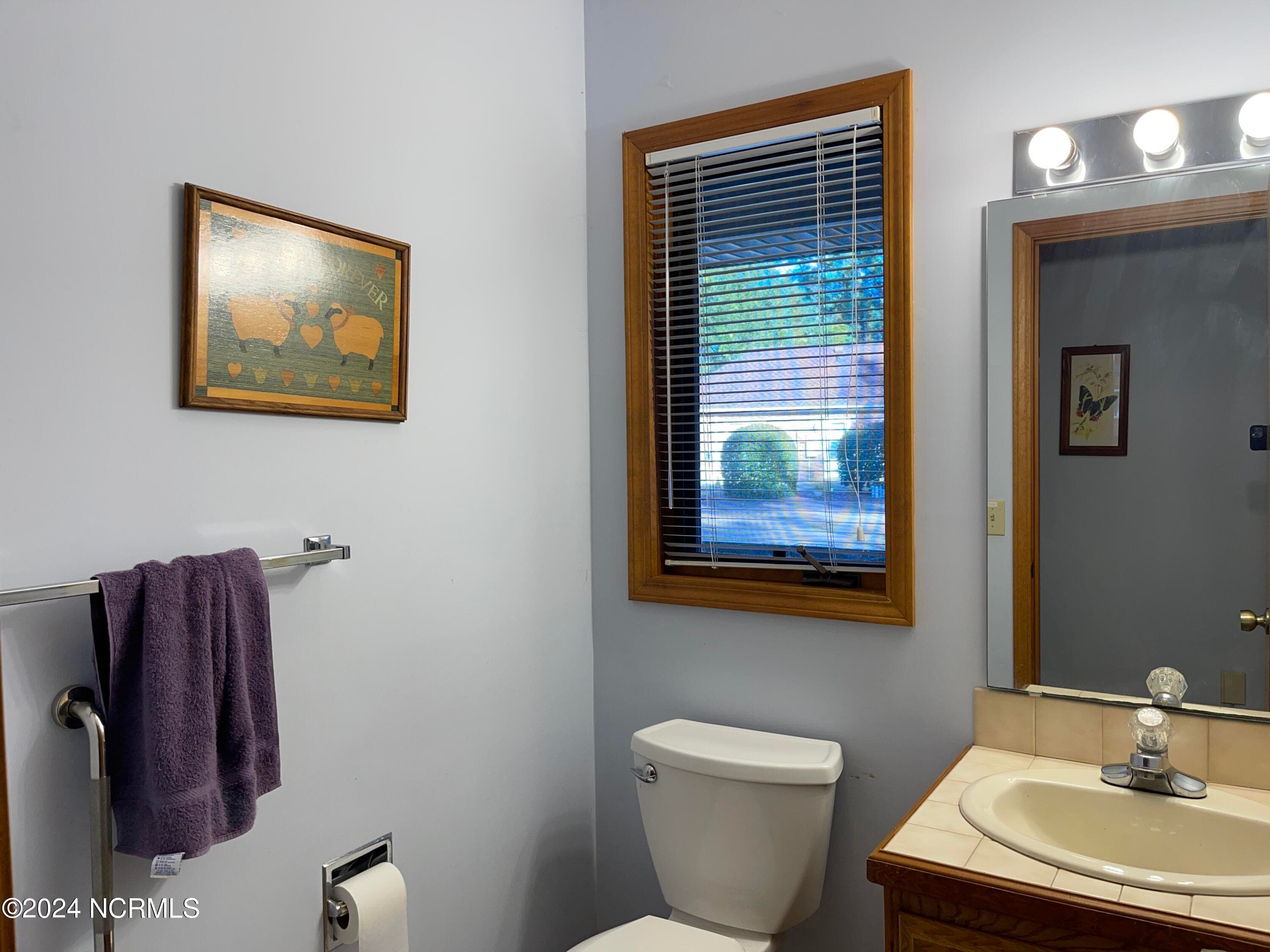 Powder Room - 7 Putter Place, Carolina Shores, NC 28467