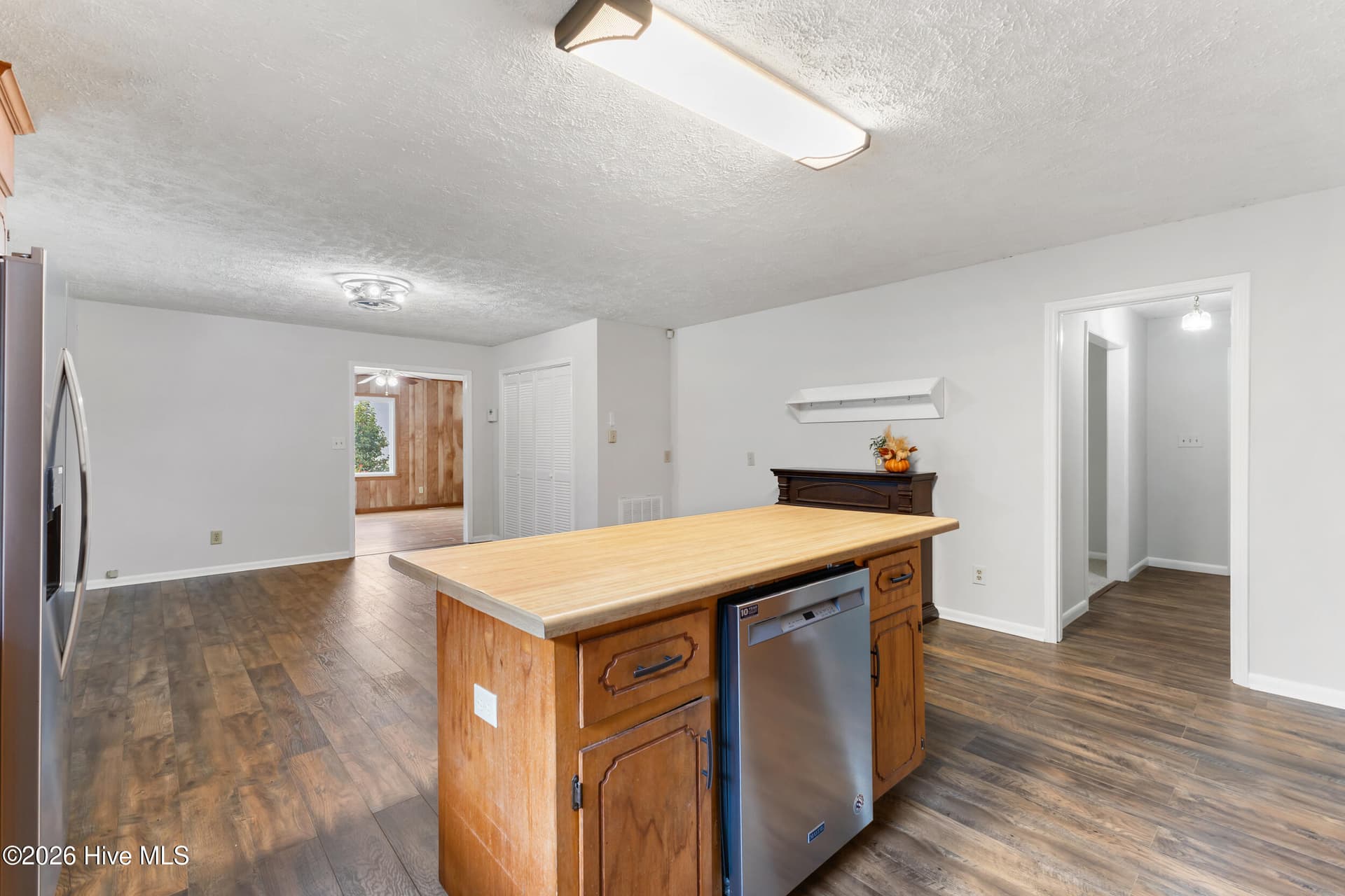 Single Family Residence at 4846 General Howe Highway, Riegelwood, NC 28456, photo 14 of 50