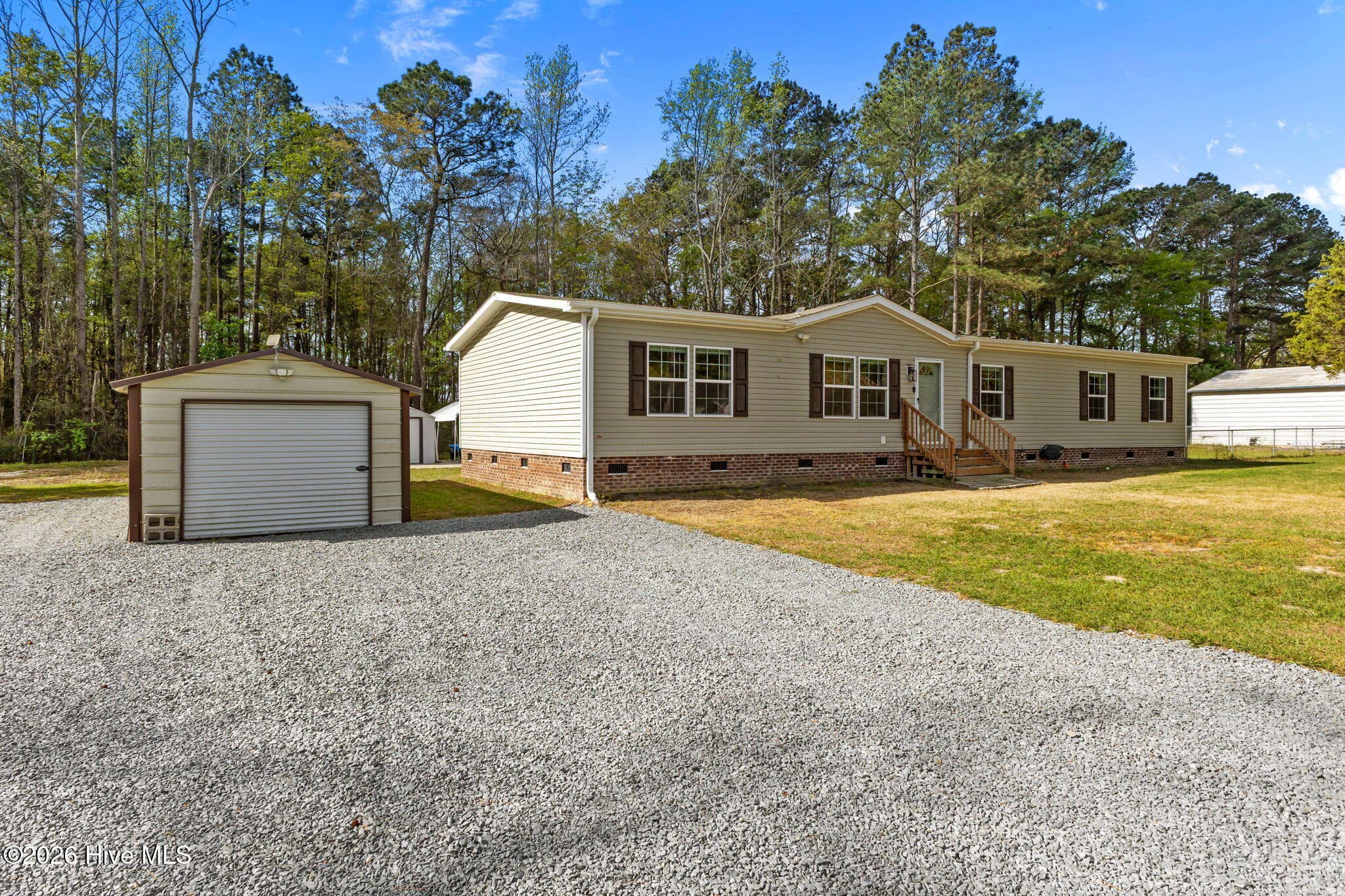 Manufactured Home at 7150 Faircloth Bridge Road, Stedman, NC 28391, Stedman, photo 4 of 44