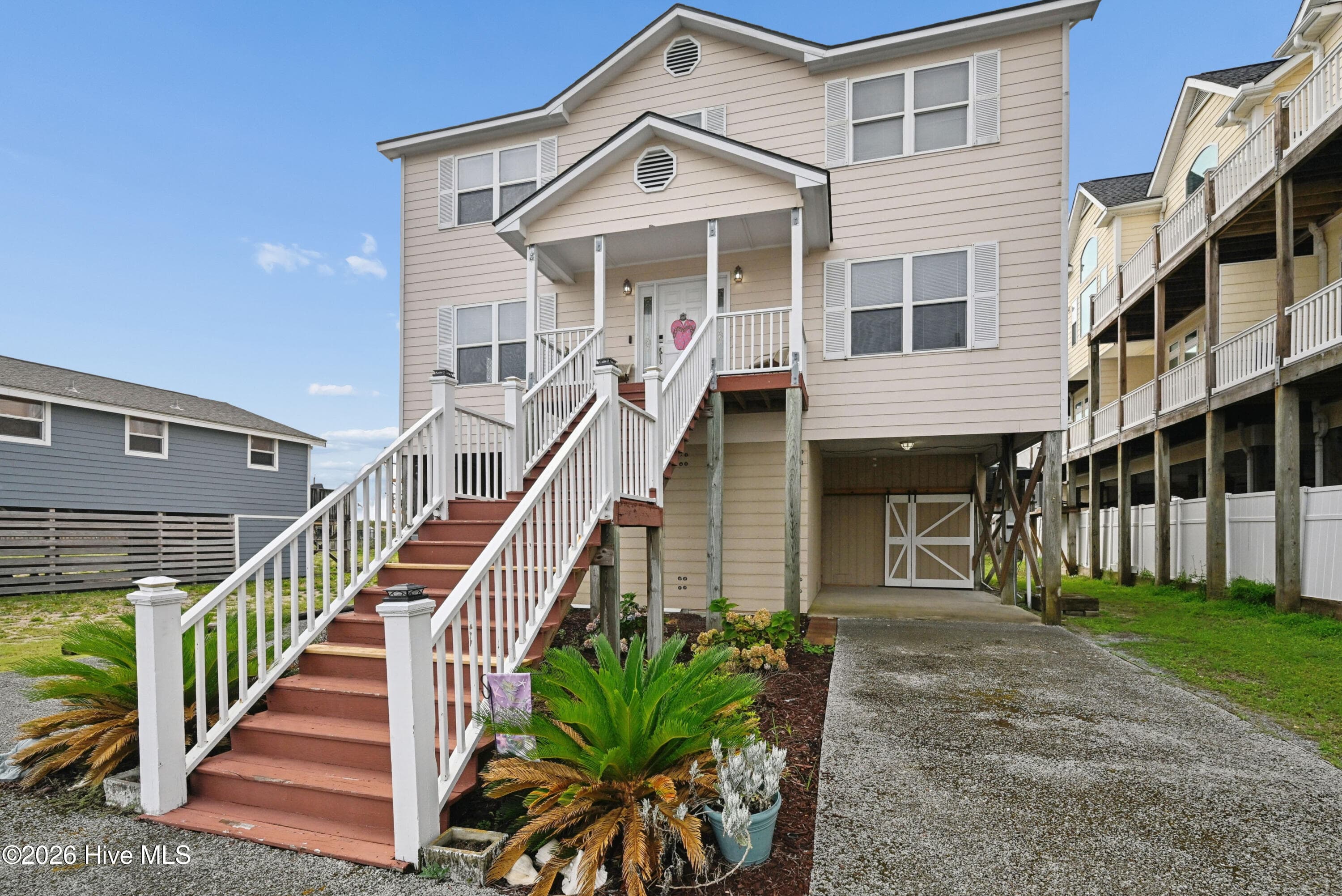 1710 N New River Drive, Surf City, NC 28445