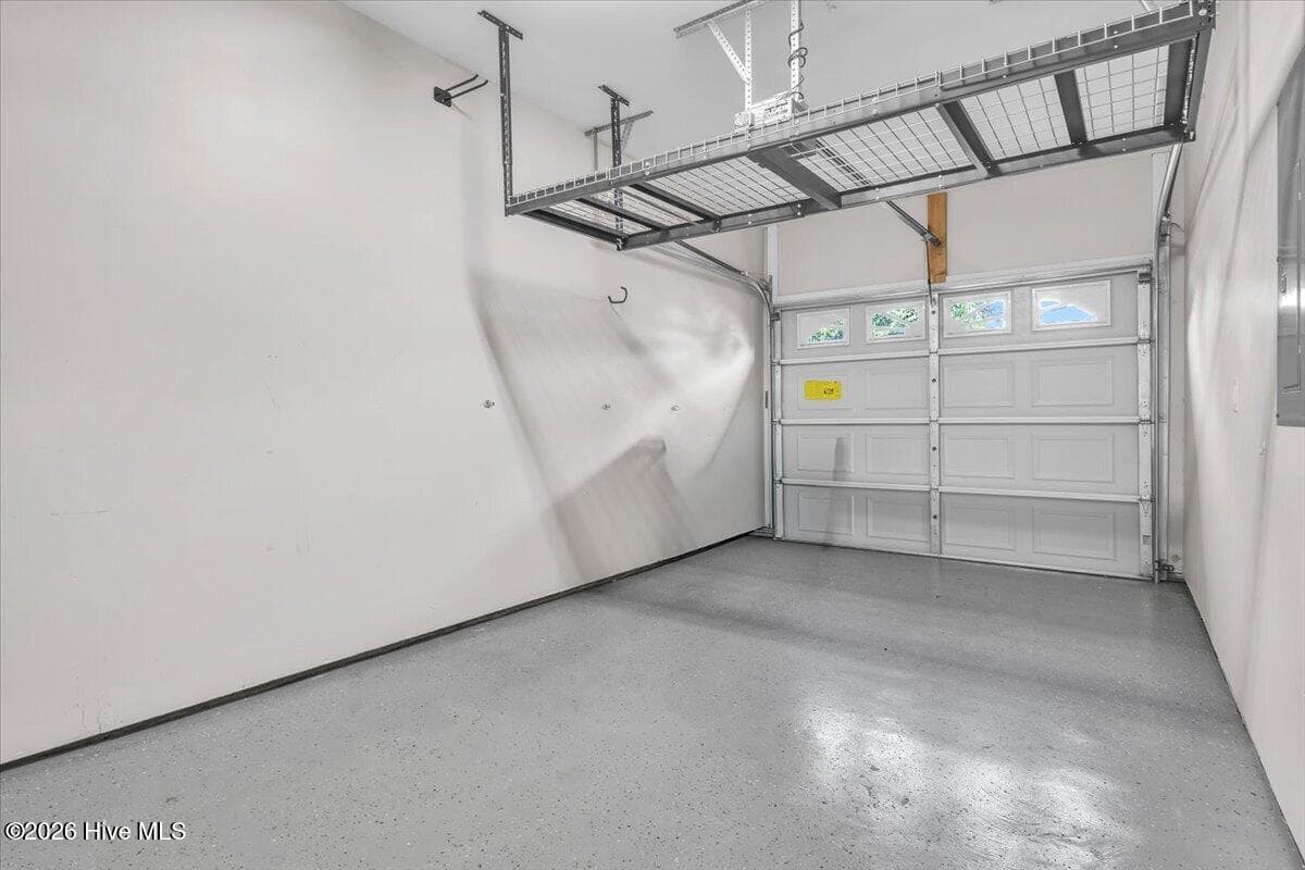 Garage-epoxied - 5006 Carleton Drive Unit 121, Wilmington, NC 28403