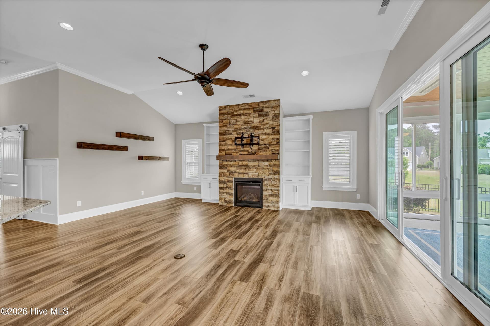 Single Family Residence at 912 Hazel Bill Court, Wilmington, NC 28409, photo 5 of 30