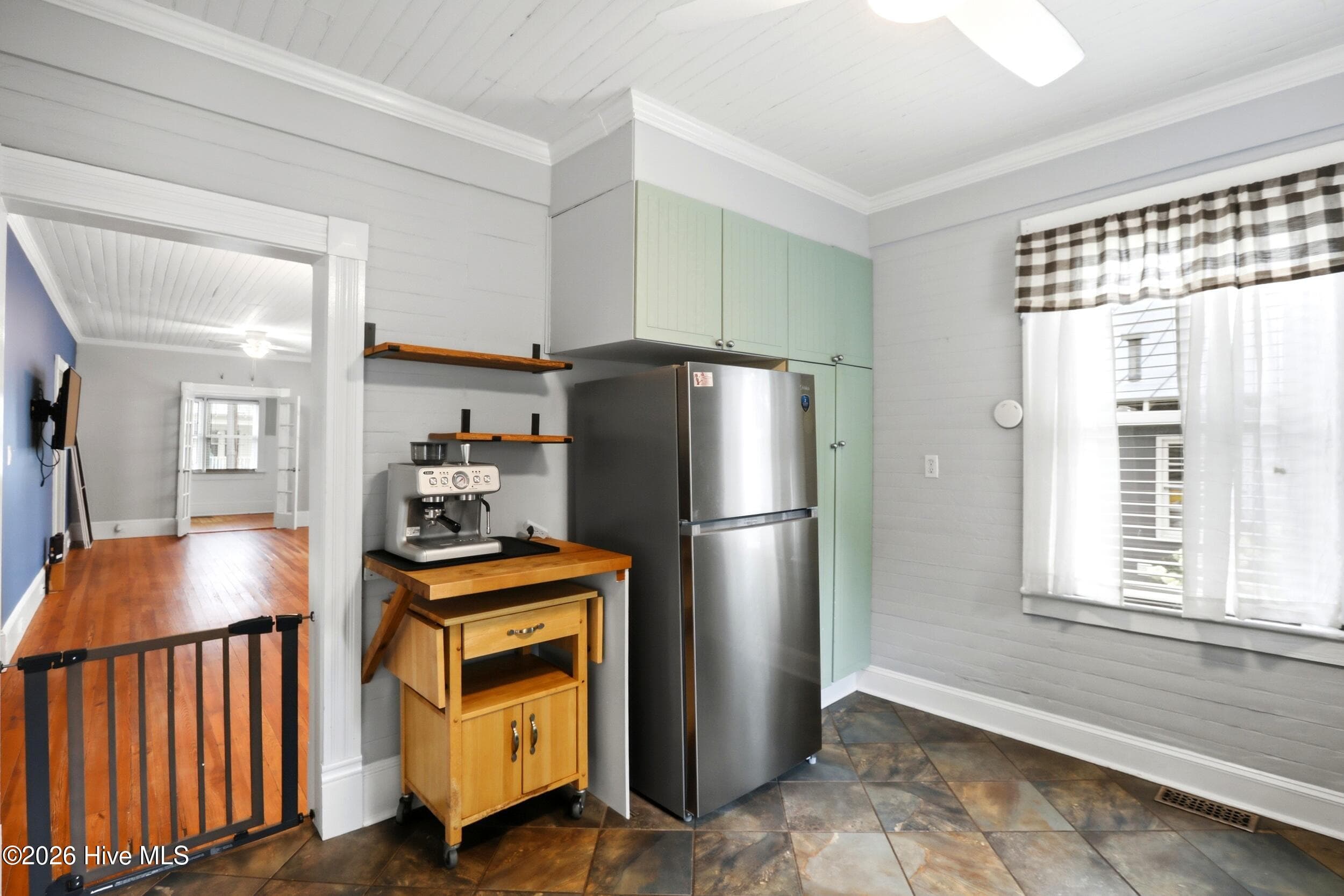 Single Family Residence at 307 Avenue B, New Bern, NC 28560, photo 20 of 55