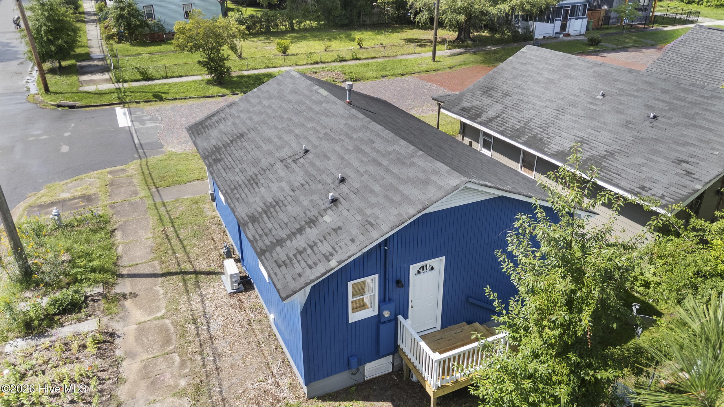 Single Family Residence at 521 Swann Street, Wilmington, NC 28401, photo 27 of 36