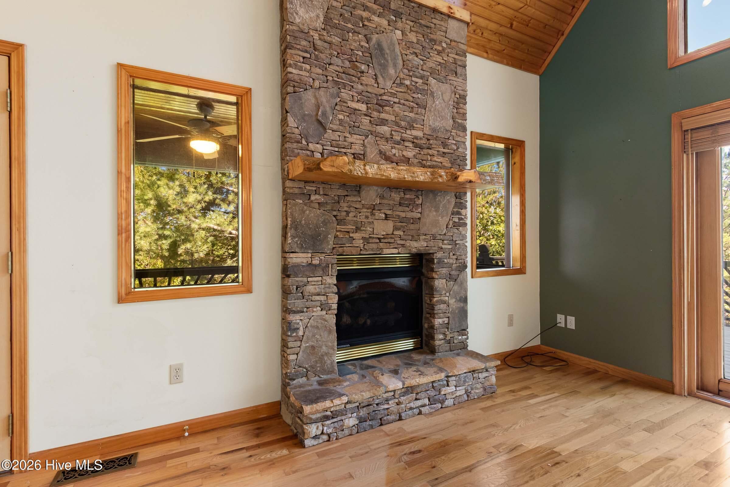 Single Family Residence at 75 Mountain Overlook Drive, Murphy, NC 28906, photo 12 of 80
