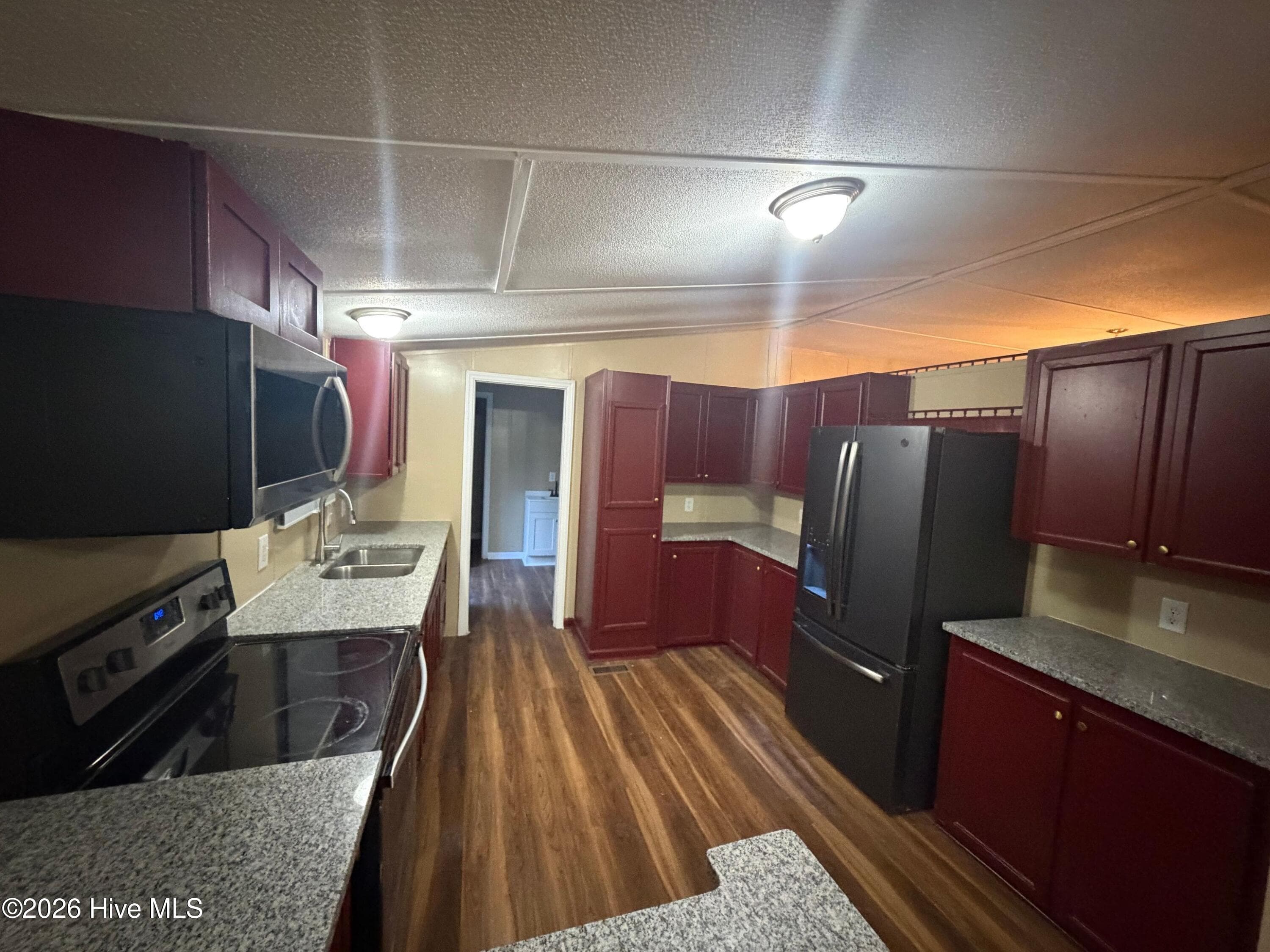 Manufactured Home at 1110 E Northern Boulevard, Tarboro, NC 27886, Tarboro, photo 10 of 37