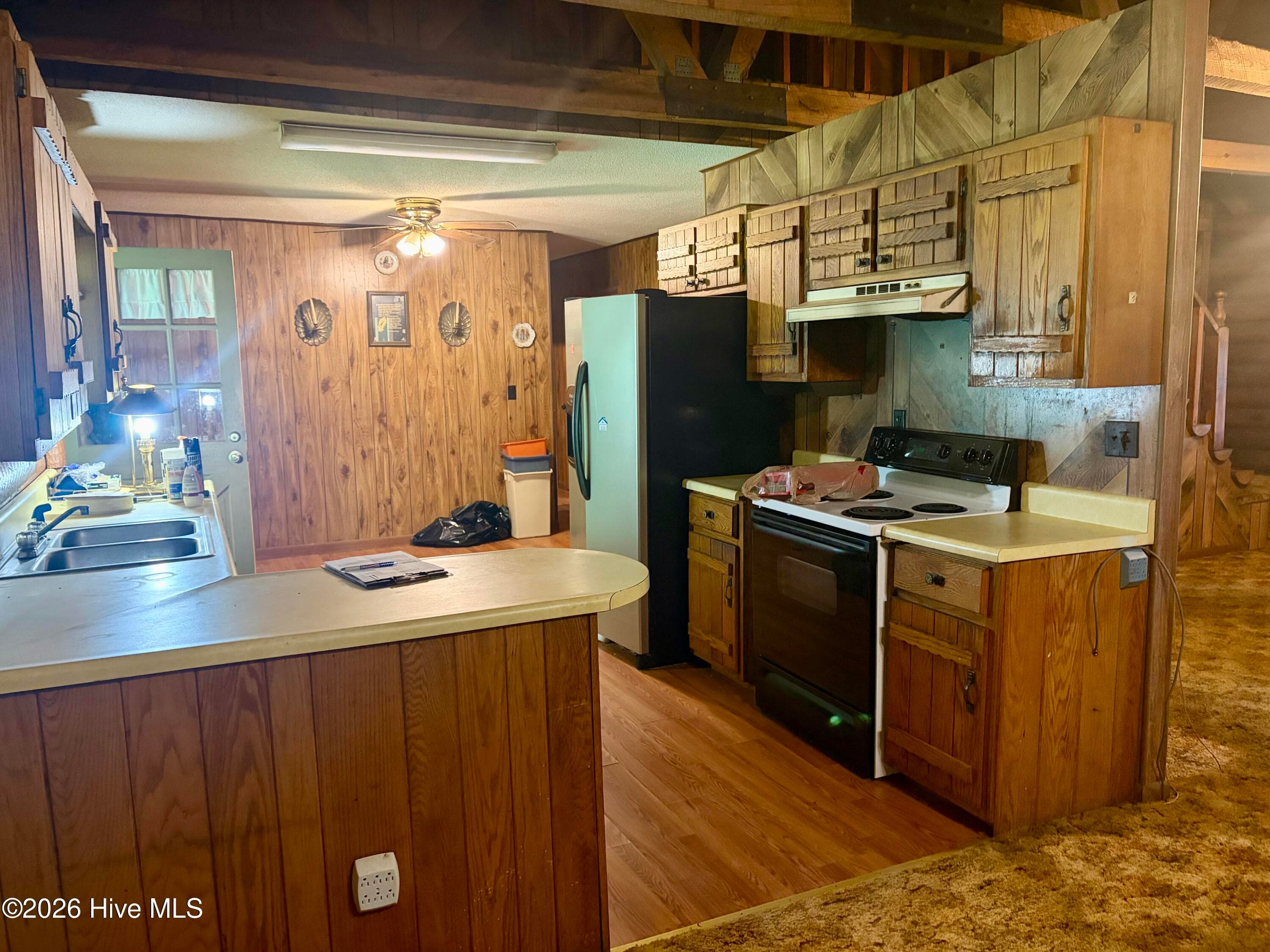 Kitchen and dining area - 913 Franks Creek Road, Robbinsville, NC 28771
