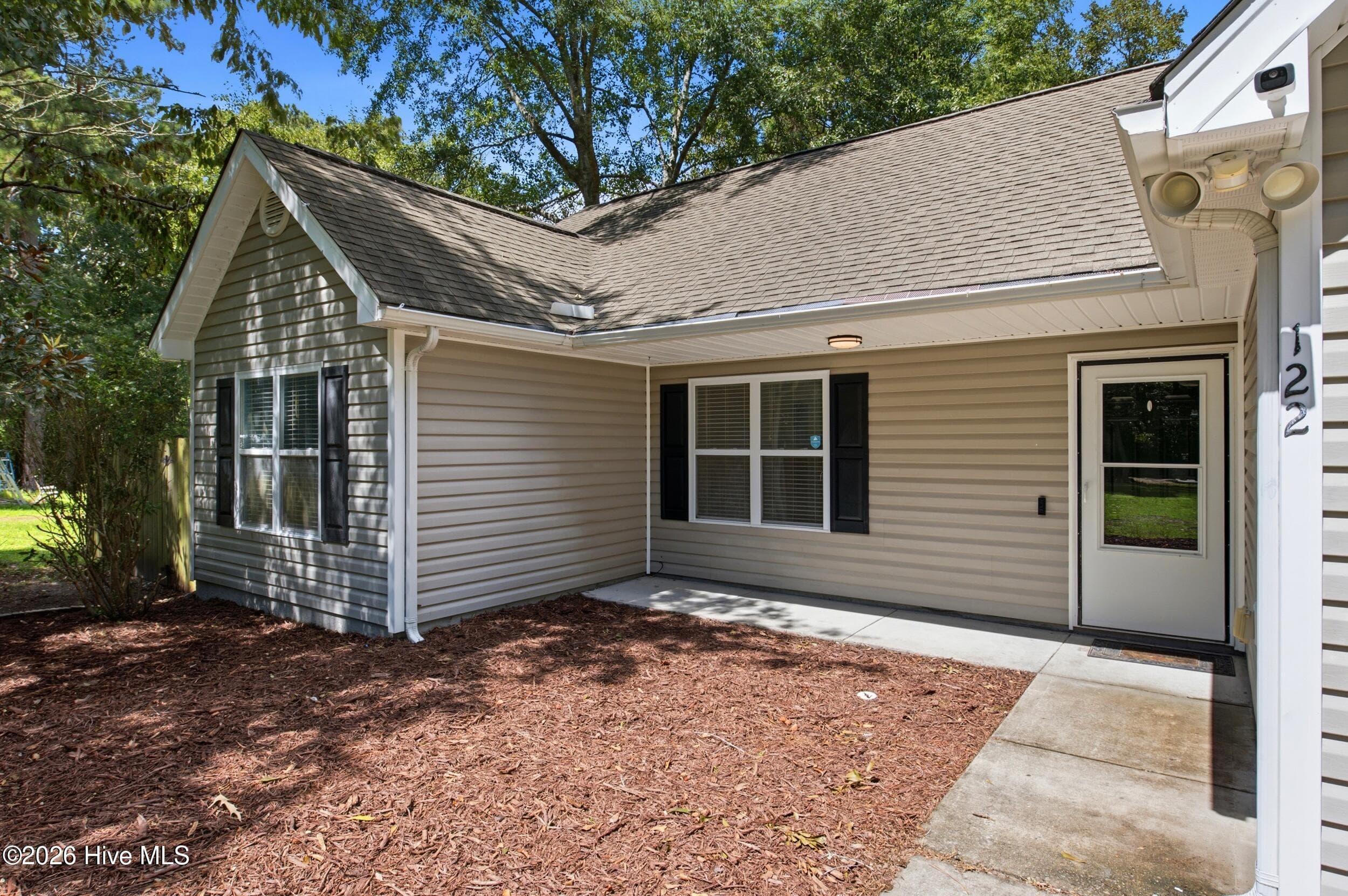 Single Family Residence at 122 Pond View Circle, Hampstead, NC 28443, photo 4 of 43