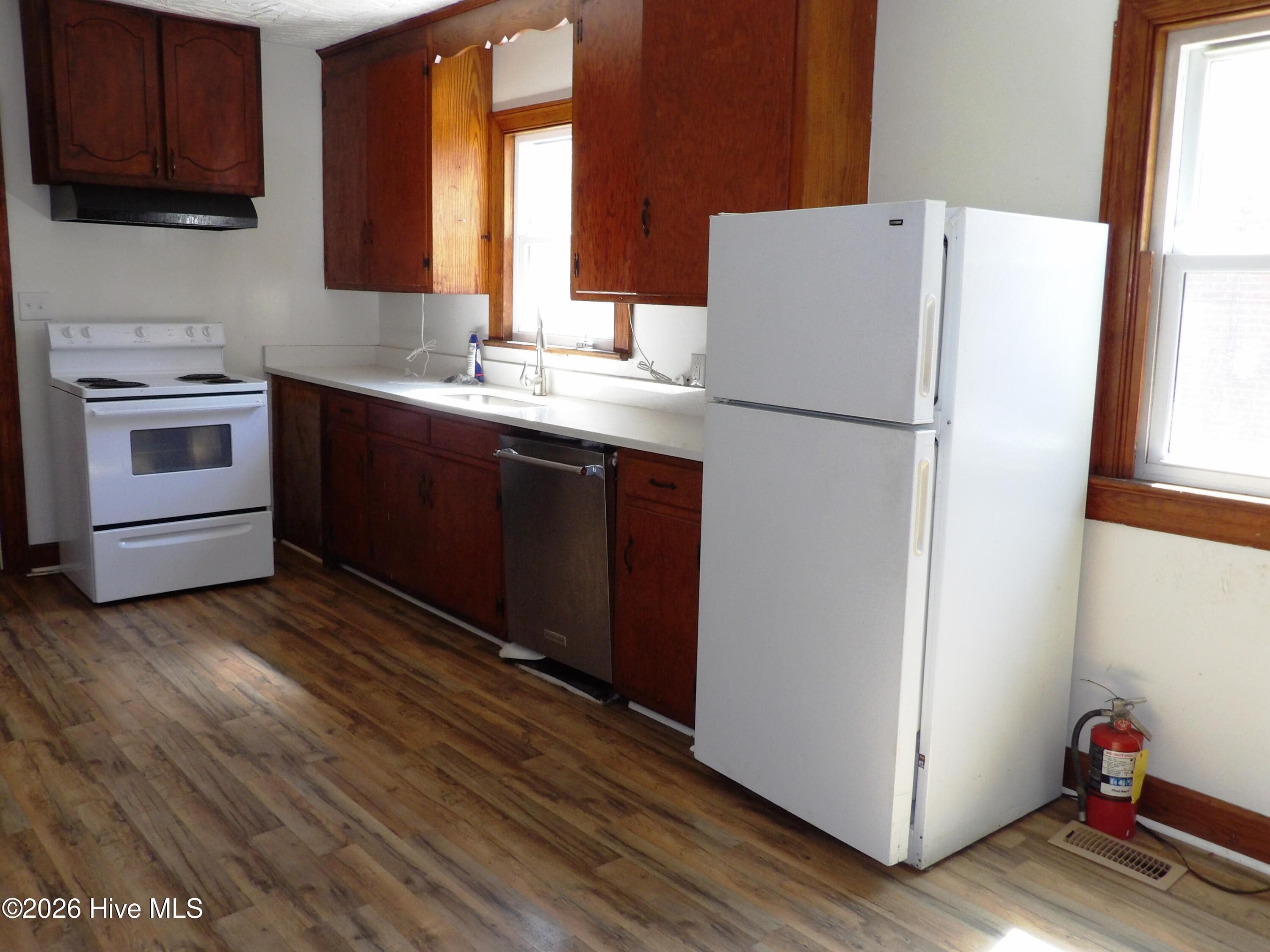 Single Family Residence at 1113 Woodrow Street S, Wilson, NC 27893, photo 7 of 15