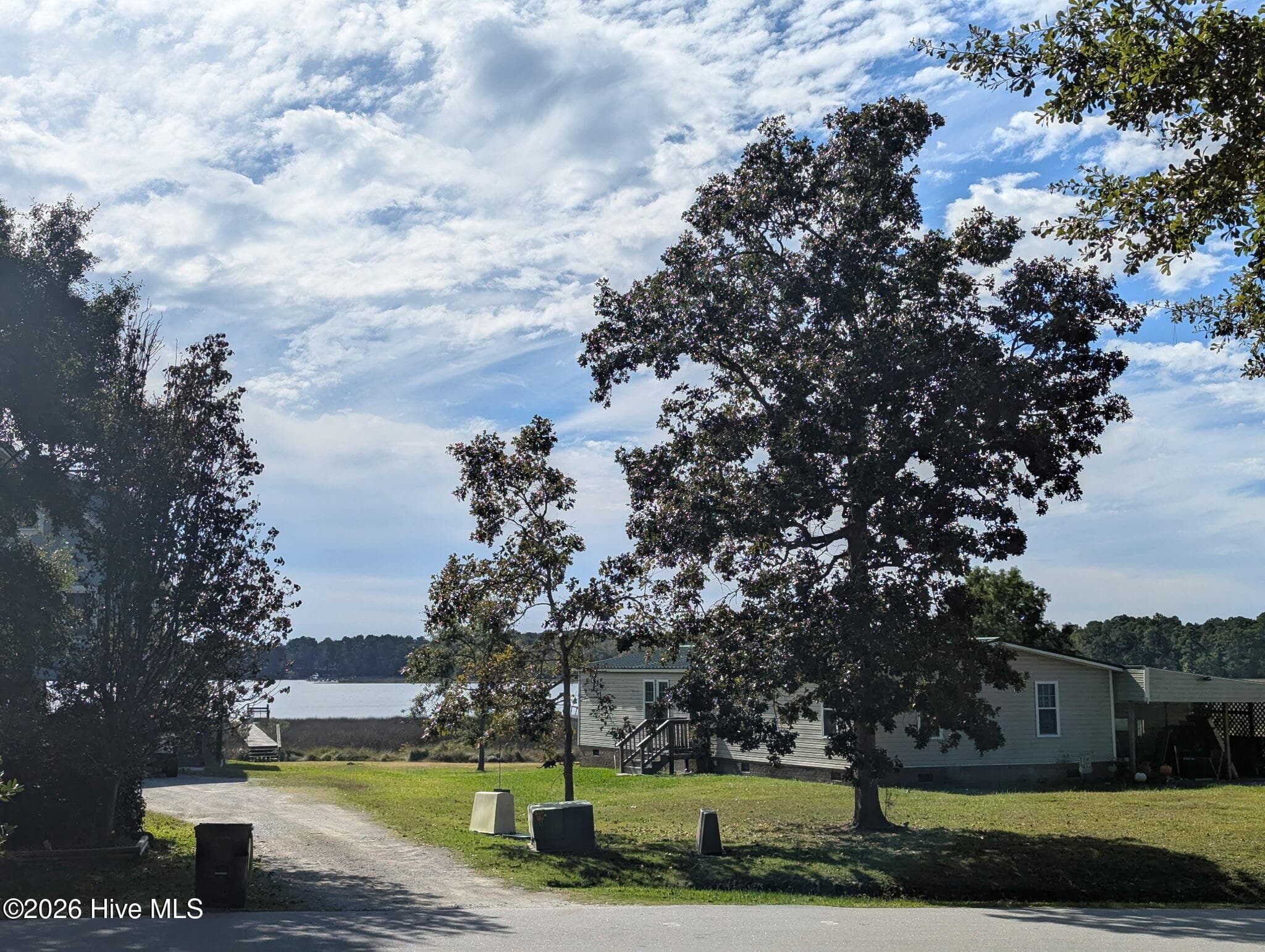 Manufactured Home at 230 Youpon Drive, Hubert, NC 28539, photo 3 of 7