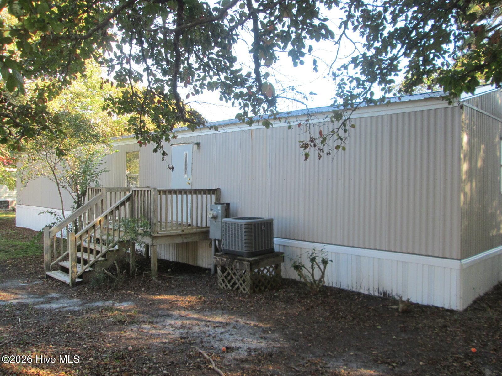 Manufactured Home at 1934 Creswell Place SW, Supply, NC 28462, photo 3 of 17
