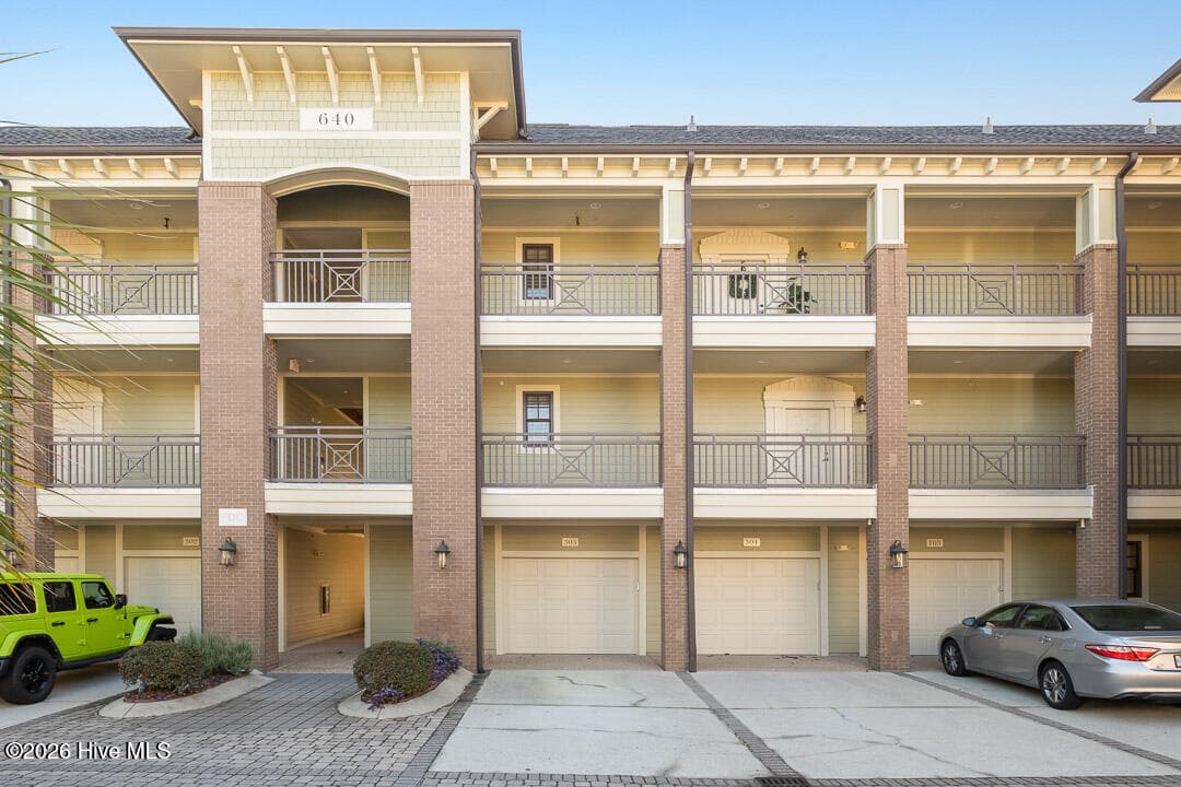 640 Village Park Drive 303, Wilmington, NC 28405