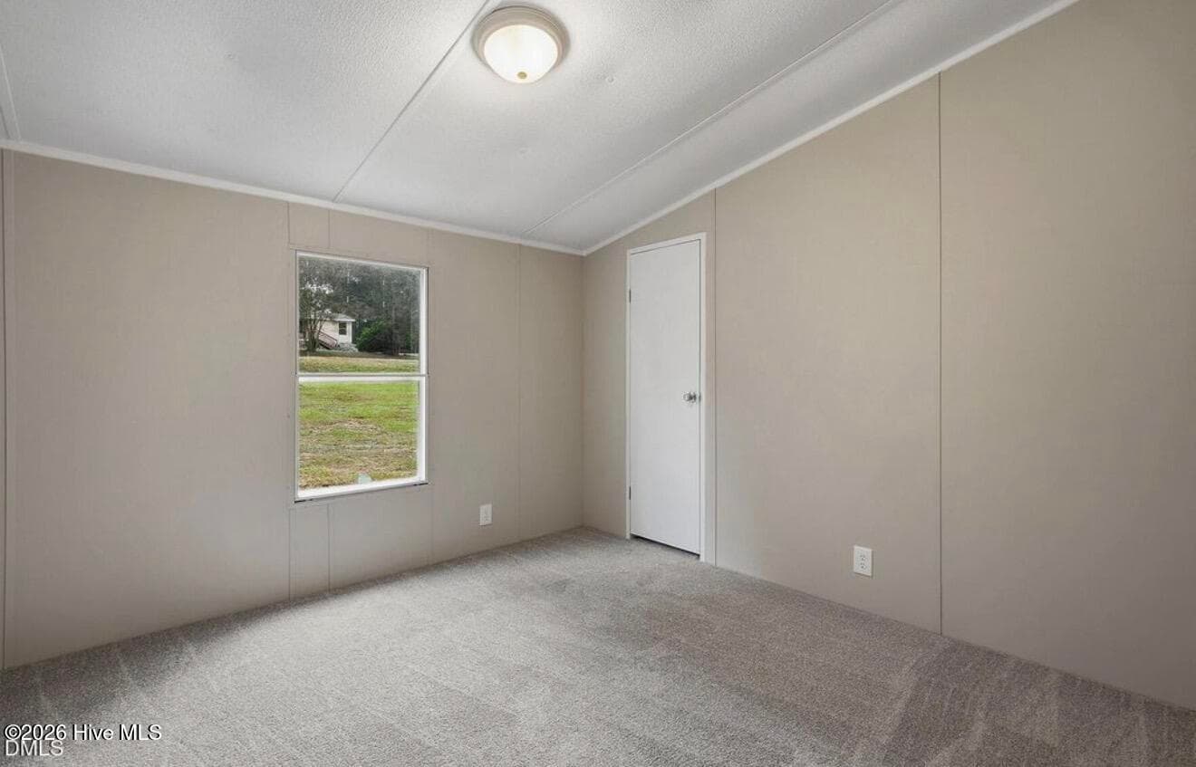 Manufactured Home at 116 Avon Lane, Newton Grove, NC 28366, photo 16 of 29