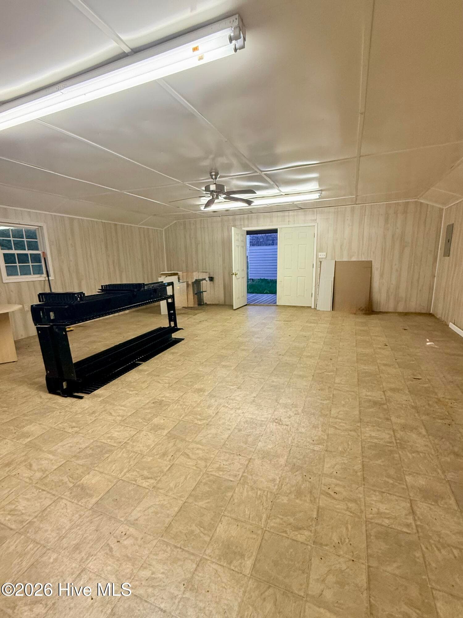 Manufactured Home at 605 Big Woods Road, Macon, NC 27551, photo 36 of 38