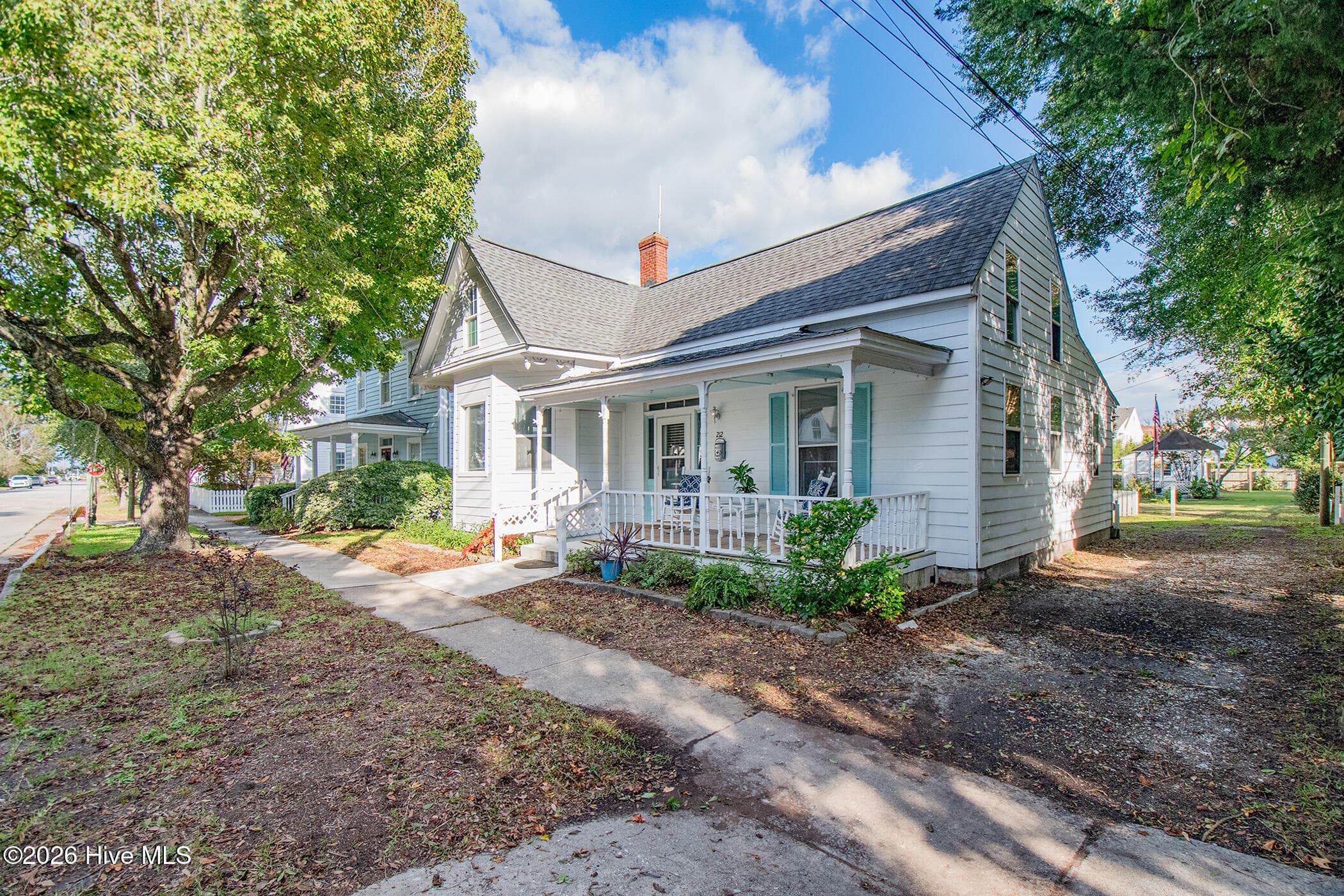 off street parking - 212 Orange Street, Beaufort, NC 28516