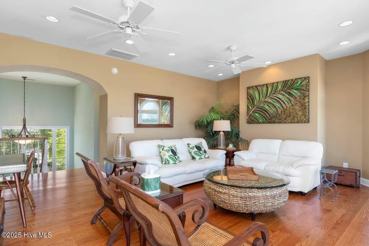 Family Room - 7012 Sound Drive, Emerald Isle, NC 28594